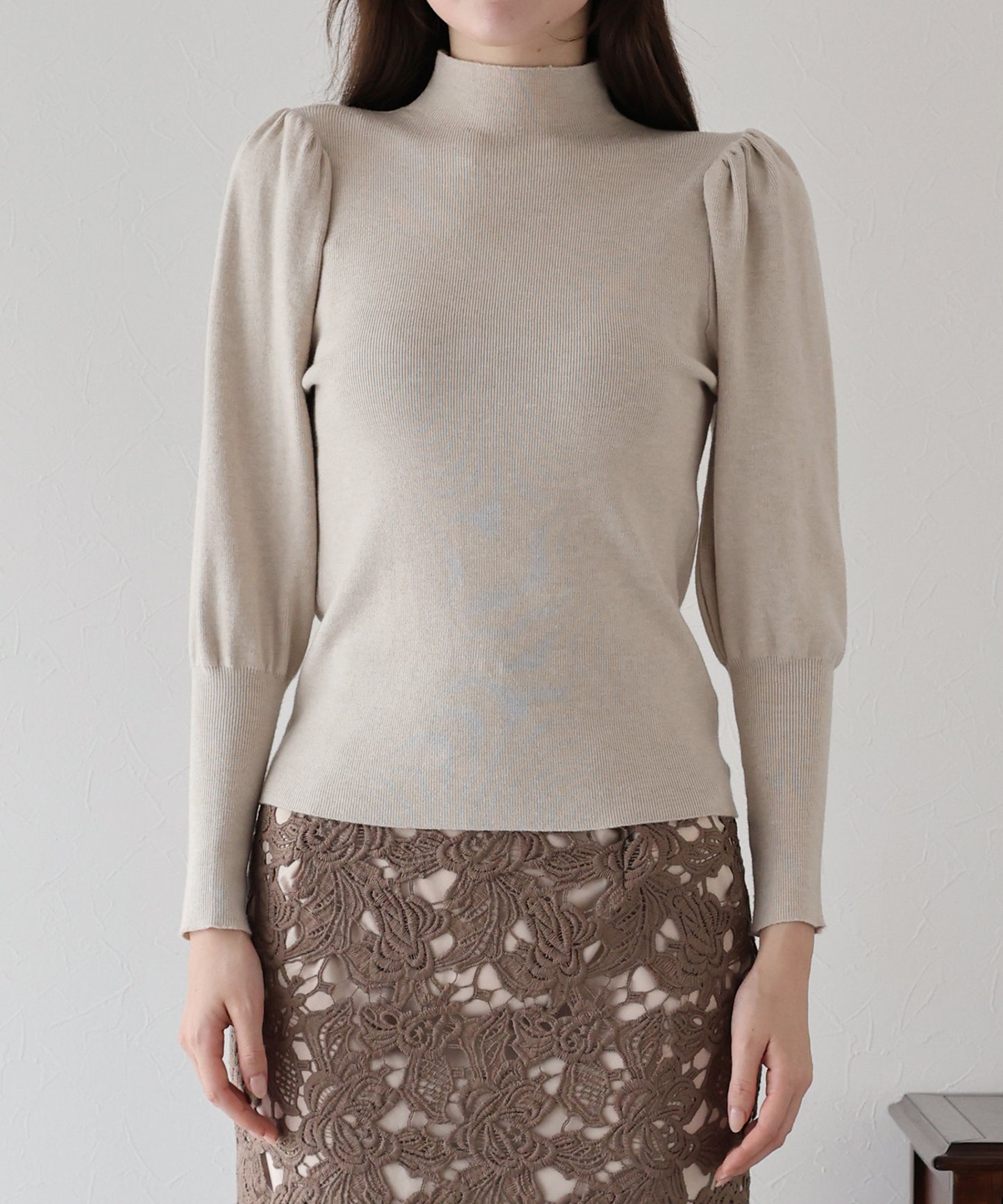 ボリュームパフスリーブニット