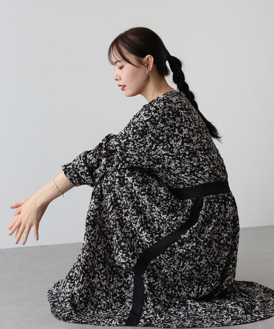 【SALE】エンボスプリントワンピース
