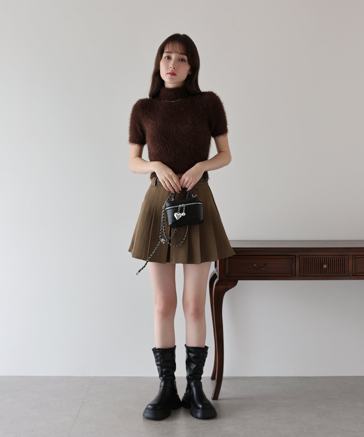 ハイネックシャギーニット