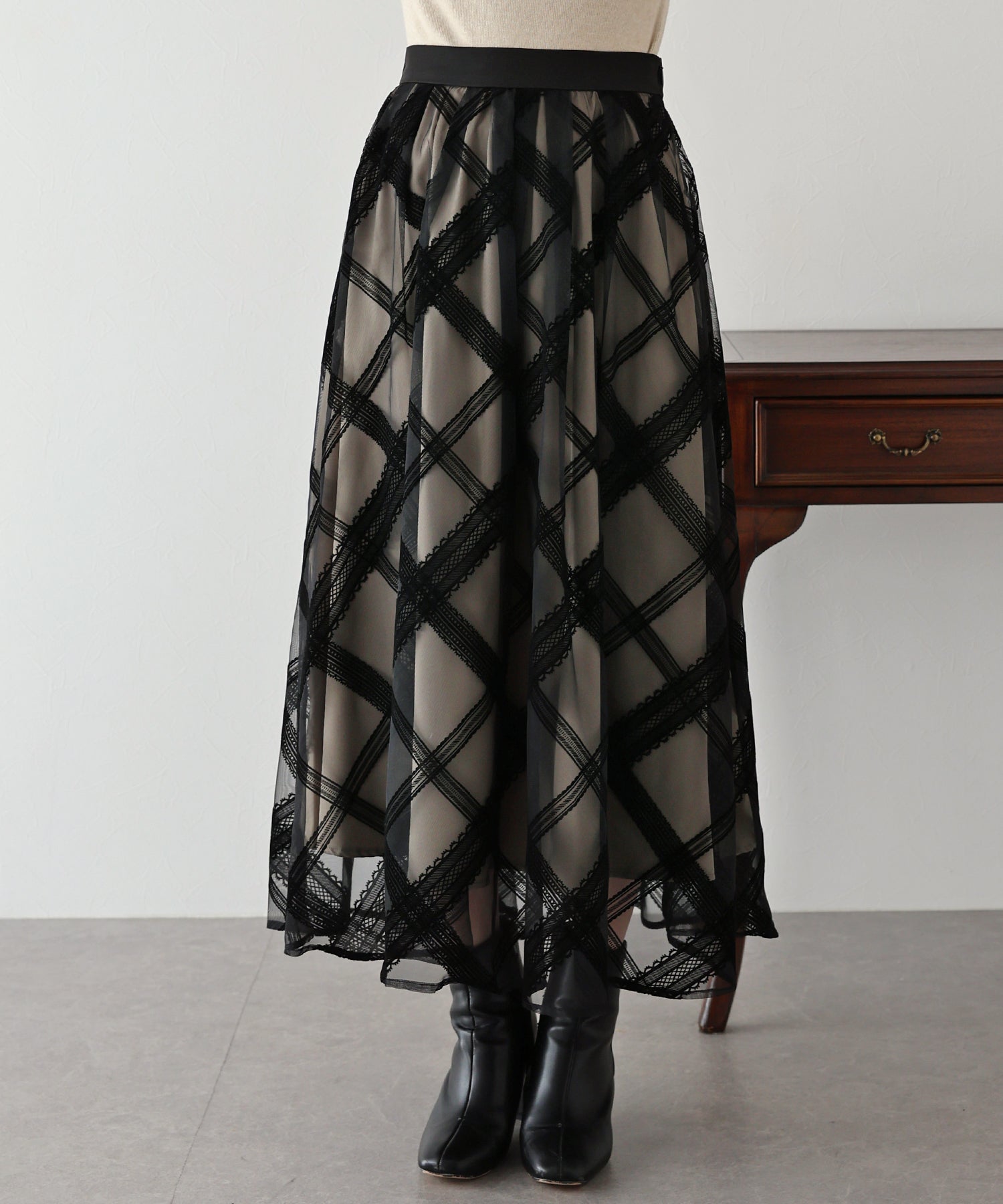 モデル167cm:ロング着用