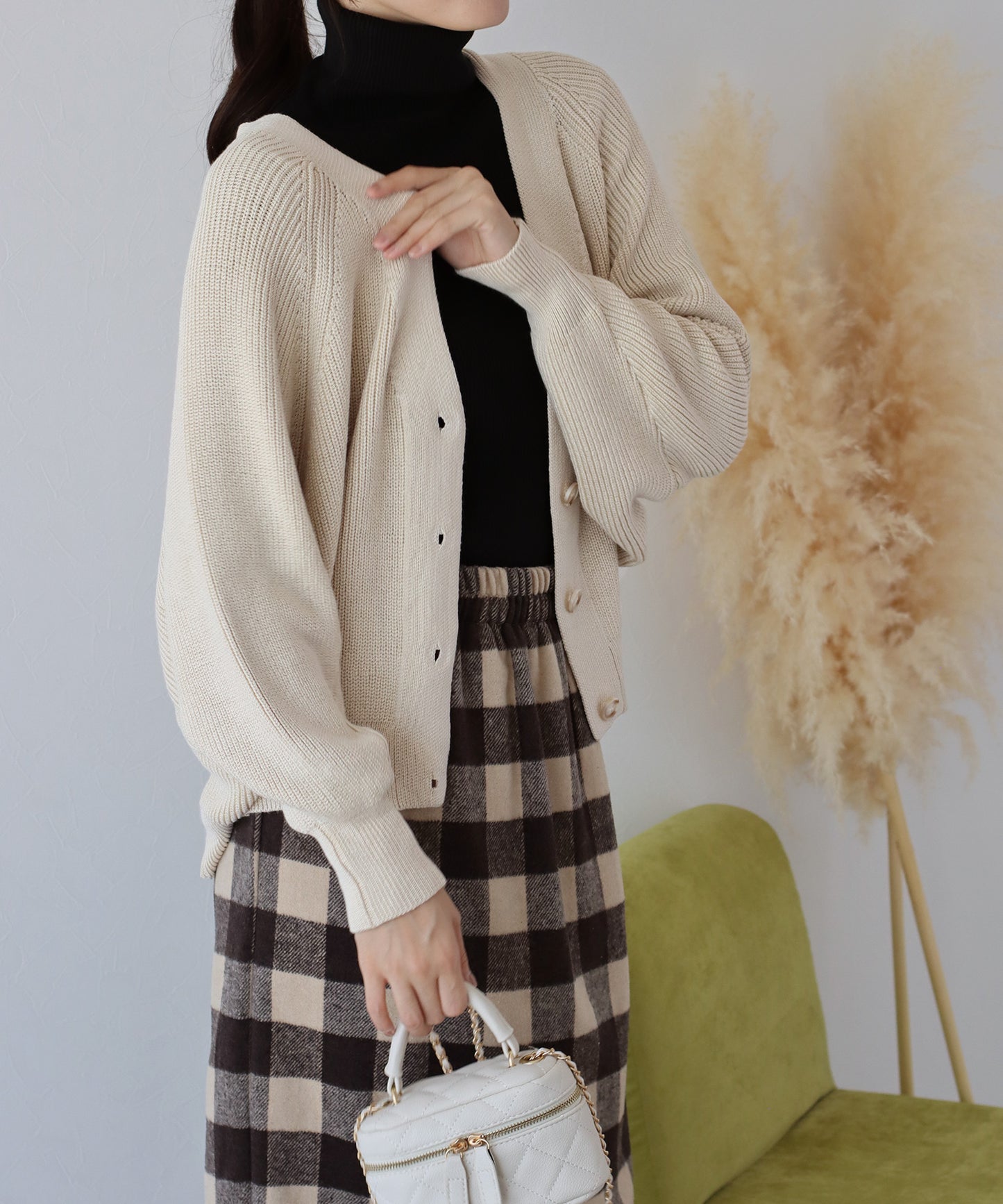 【SALE】なめらかざっくりVネックカーディガン