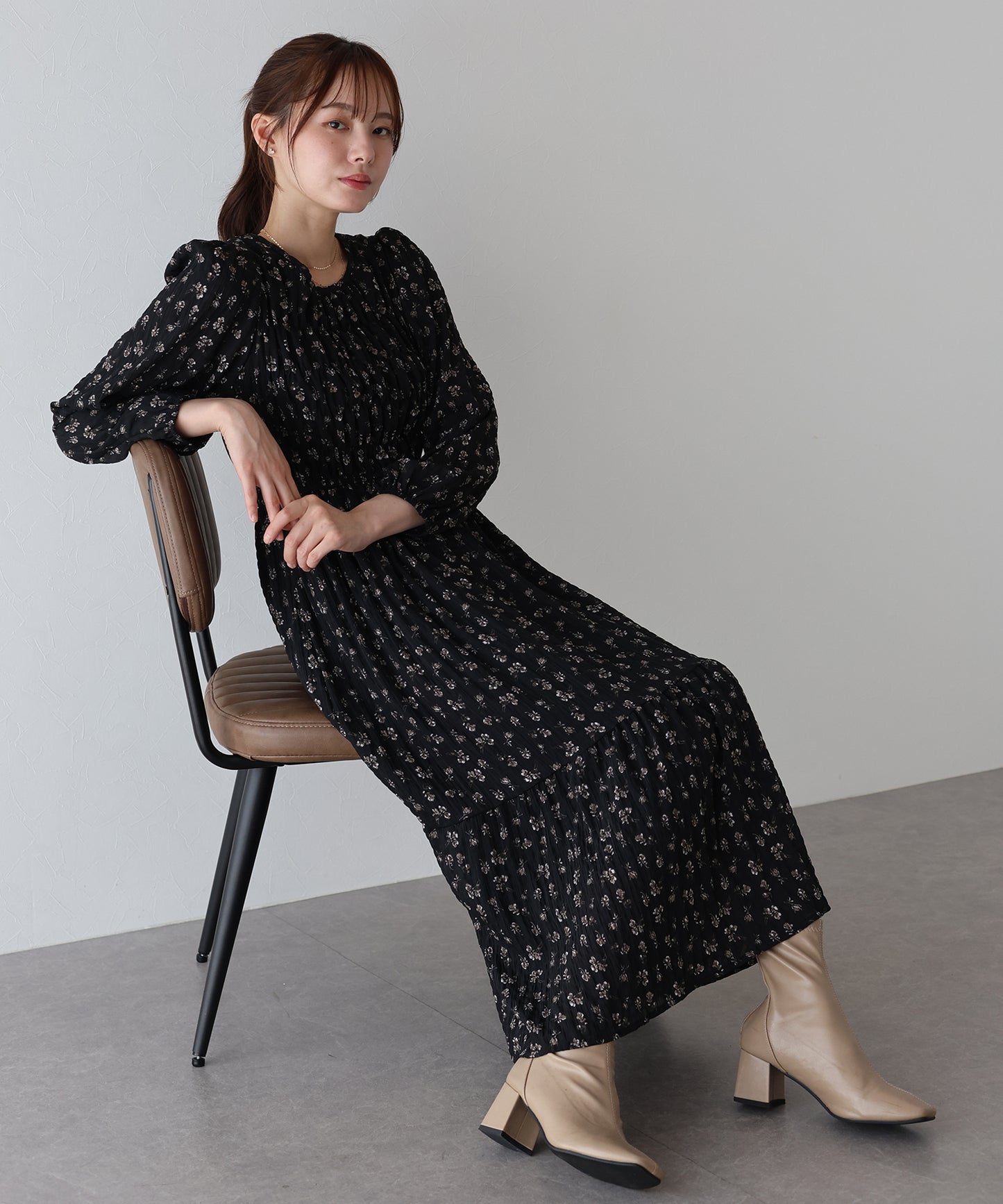 【早割5%OFF】花柄シャーリングワンピース