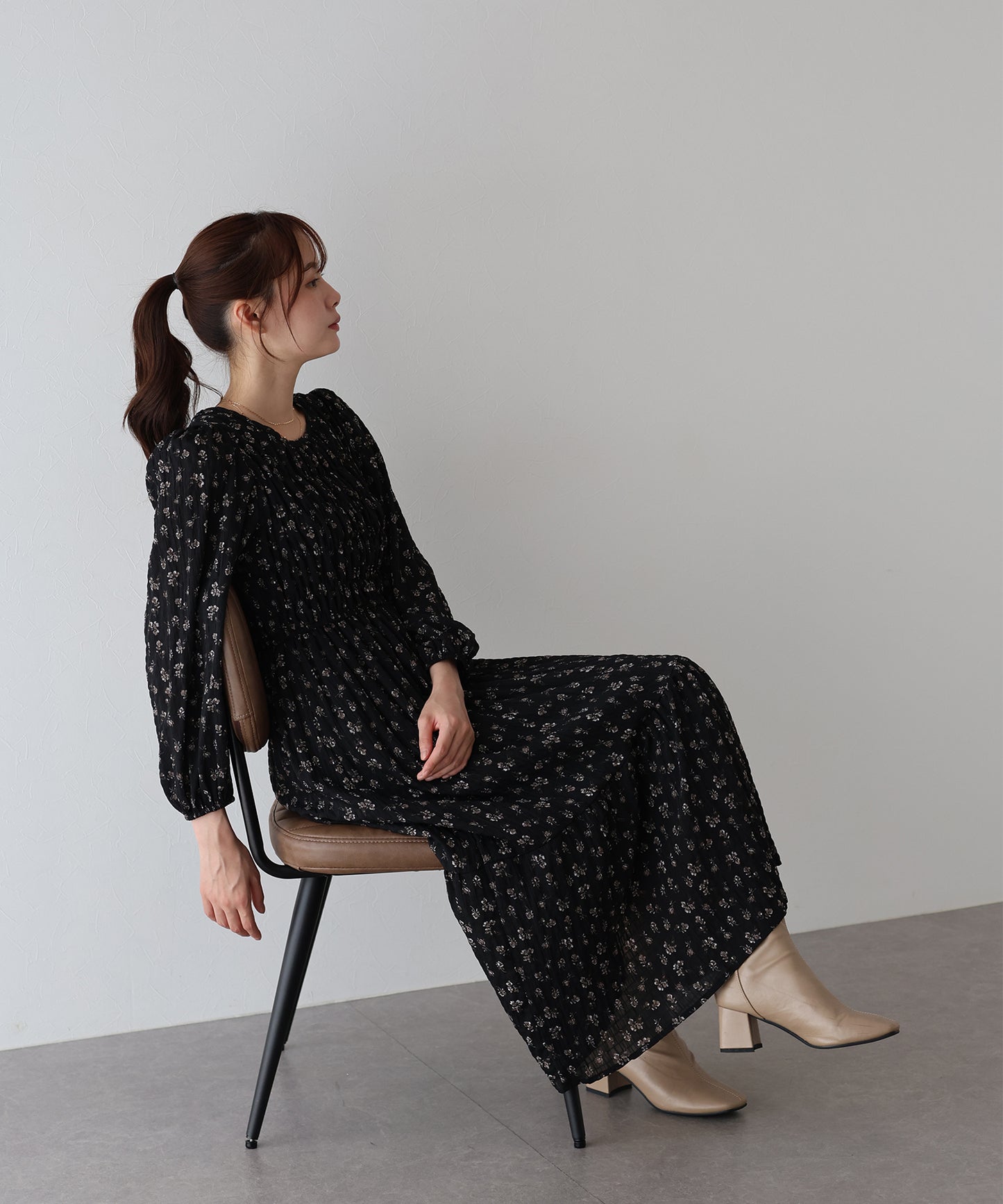 【早割5%OFF】花柄シャーリングワンピース