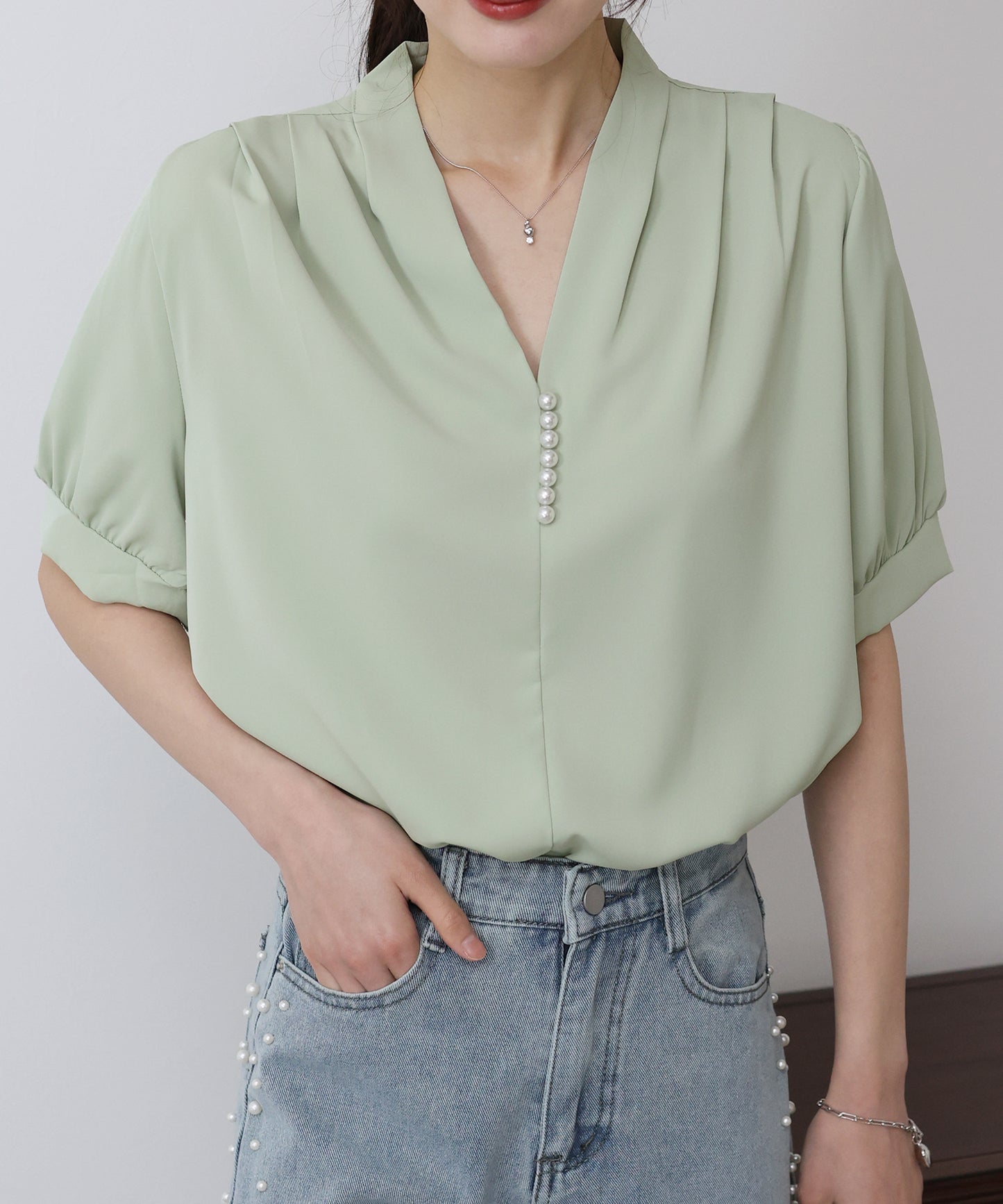 【SALE】パールラインVネックブラウス【ネコポス】