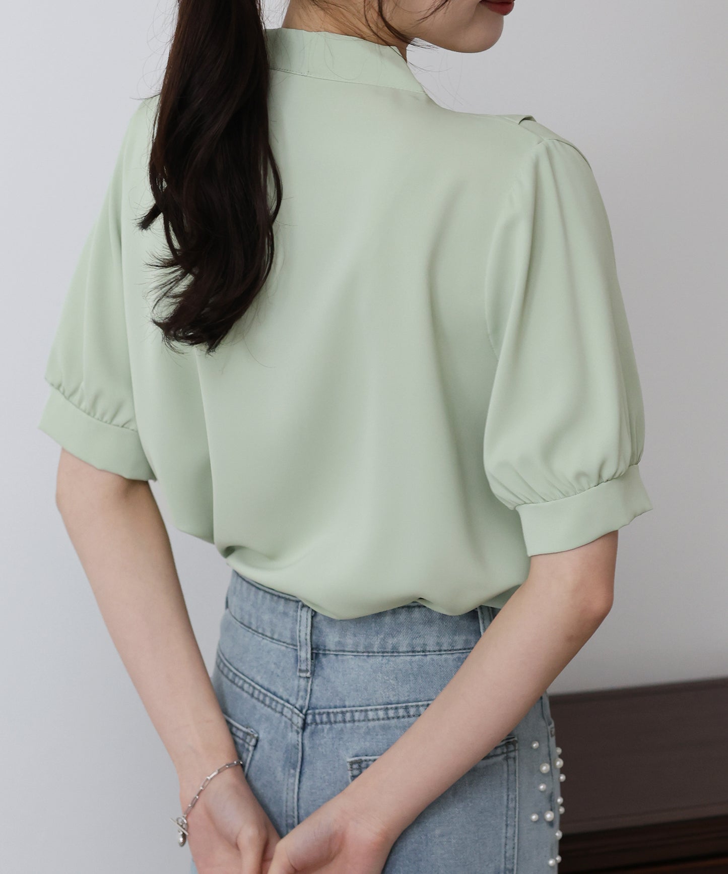 【SALE】パールラインVネックブラウス【ネコポス】