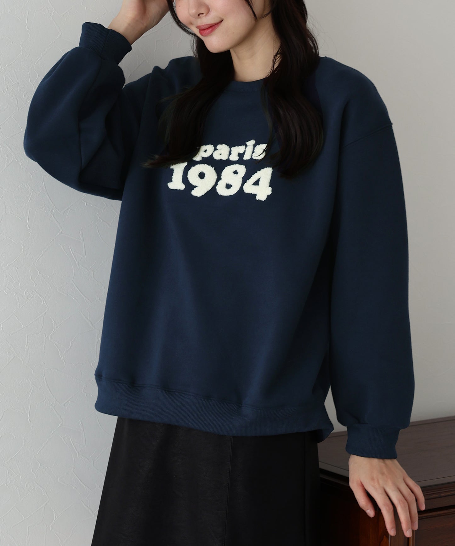 parisロゴスウェット