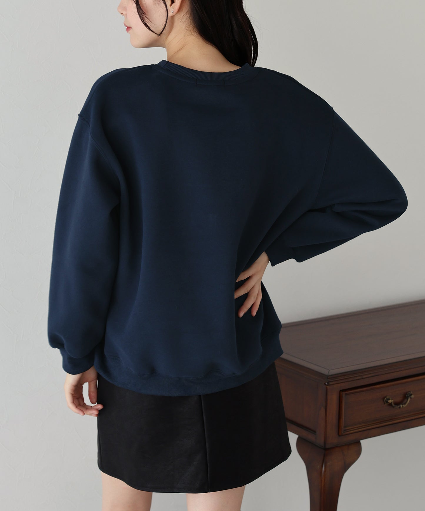 parisロゴスウェット