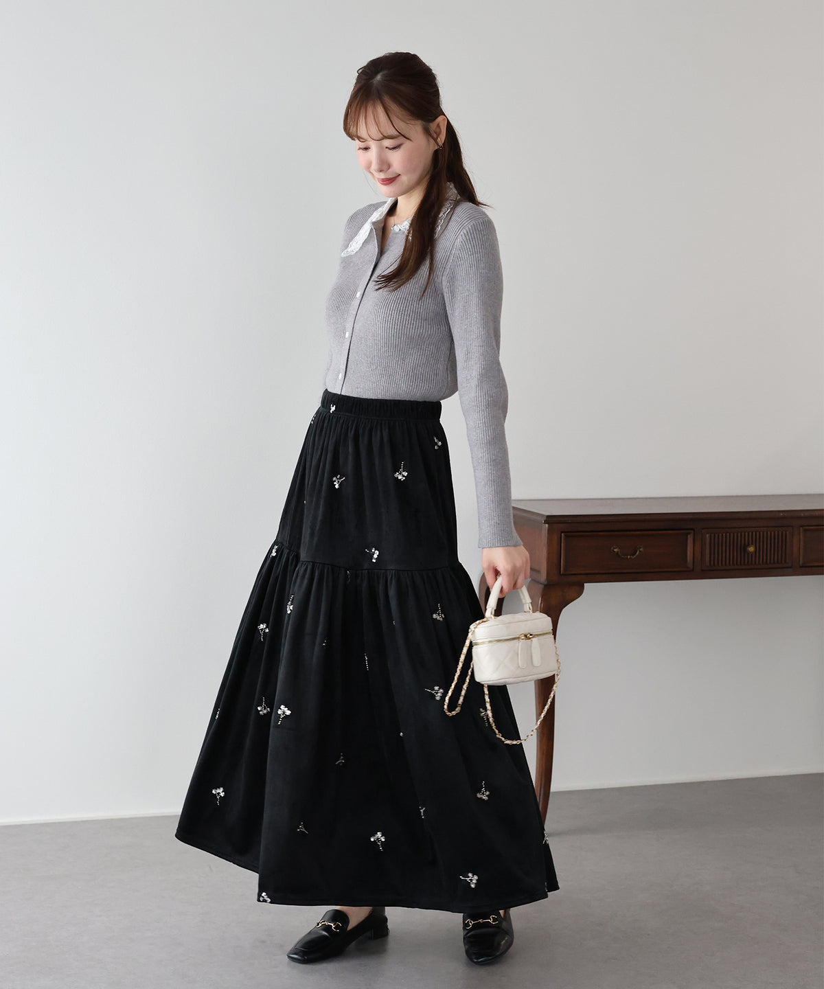【早割5%OFF】フラワー刺繍ベロアティアードスカート