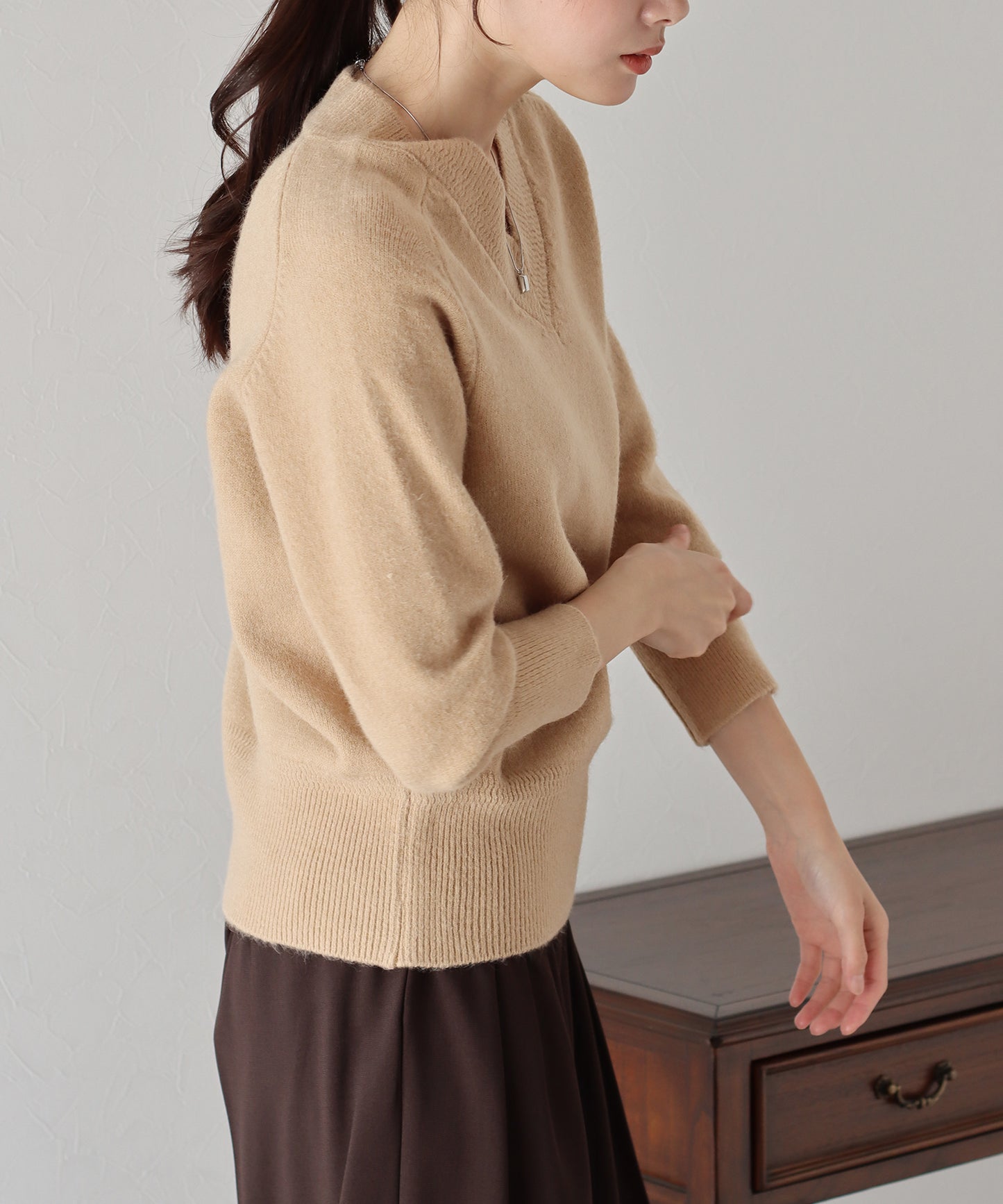 【SALE】Vネックニット