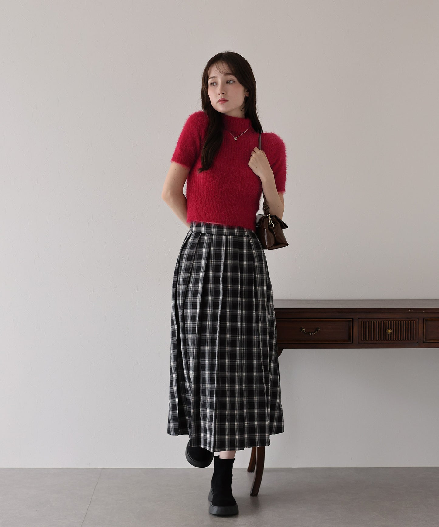 ハイネックシャギーニット