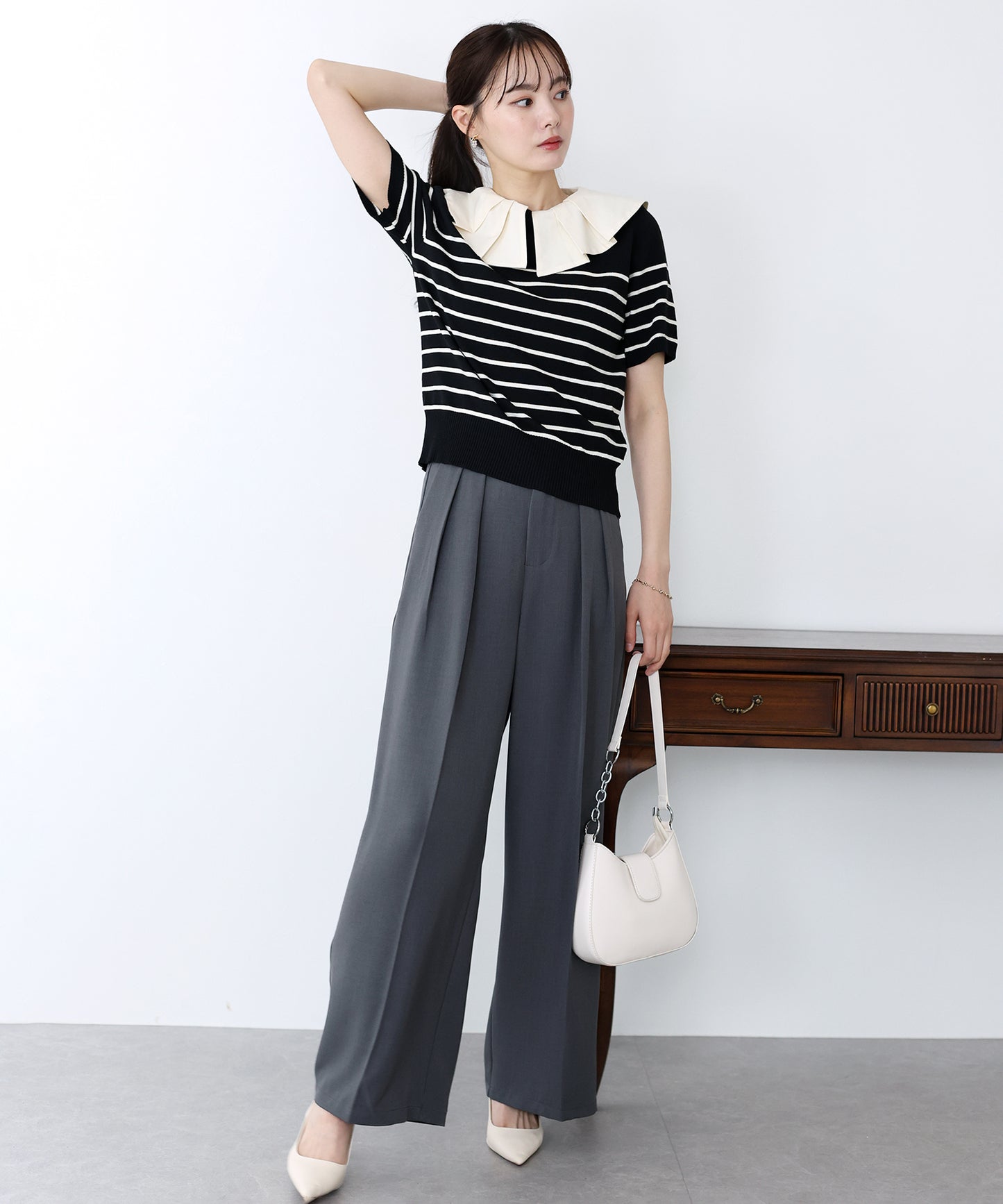 2WAYフリル襟付きニット