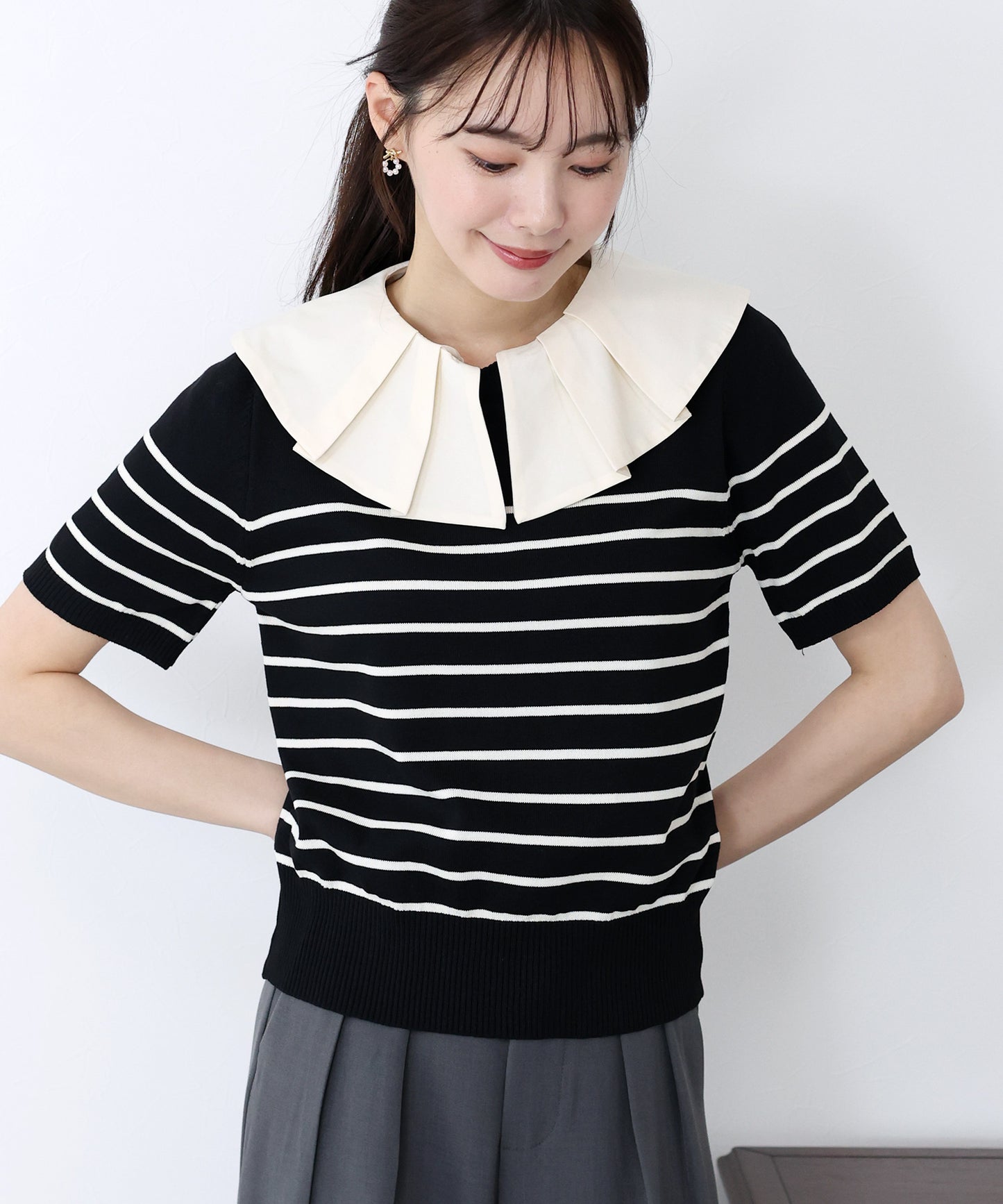 2WAYフリル襟付きニット