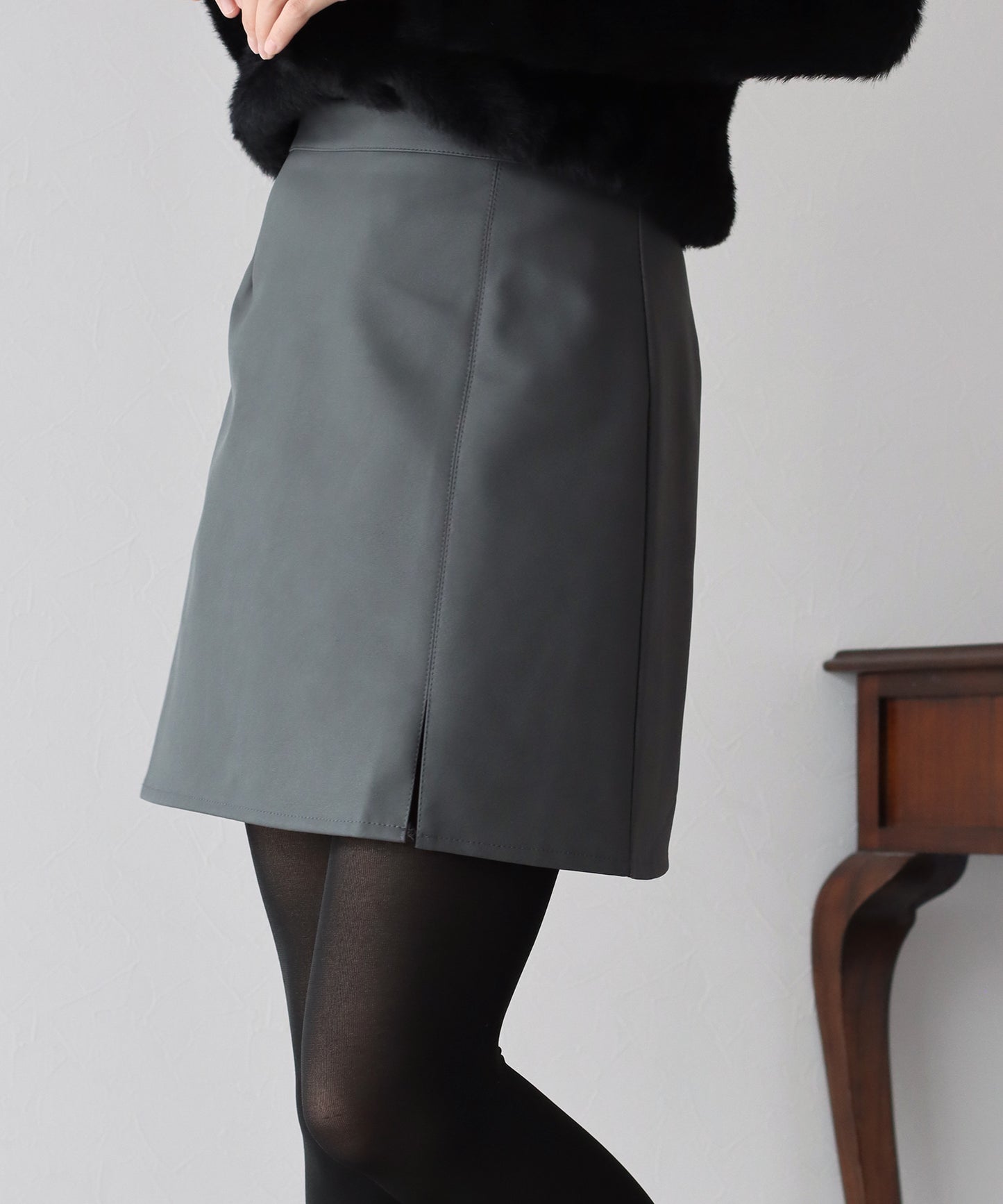 レザーミニスカート