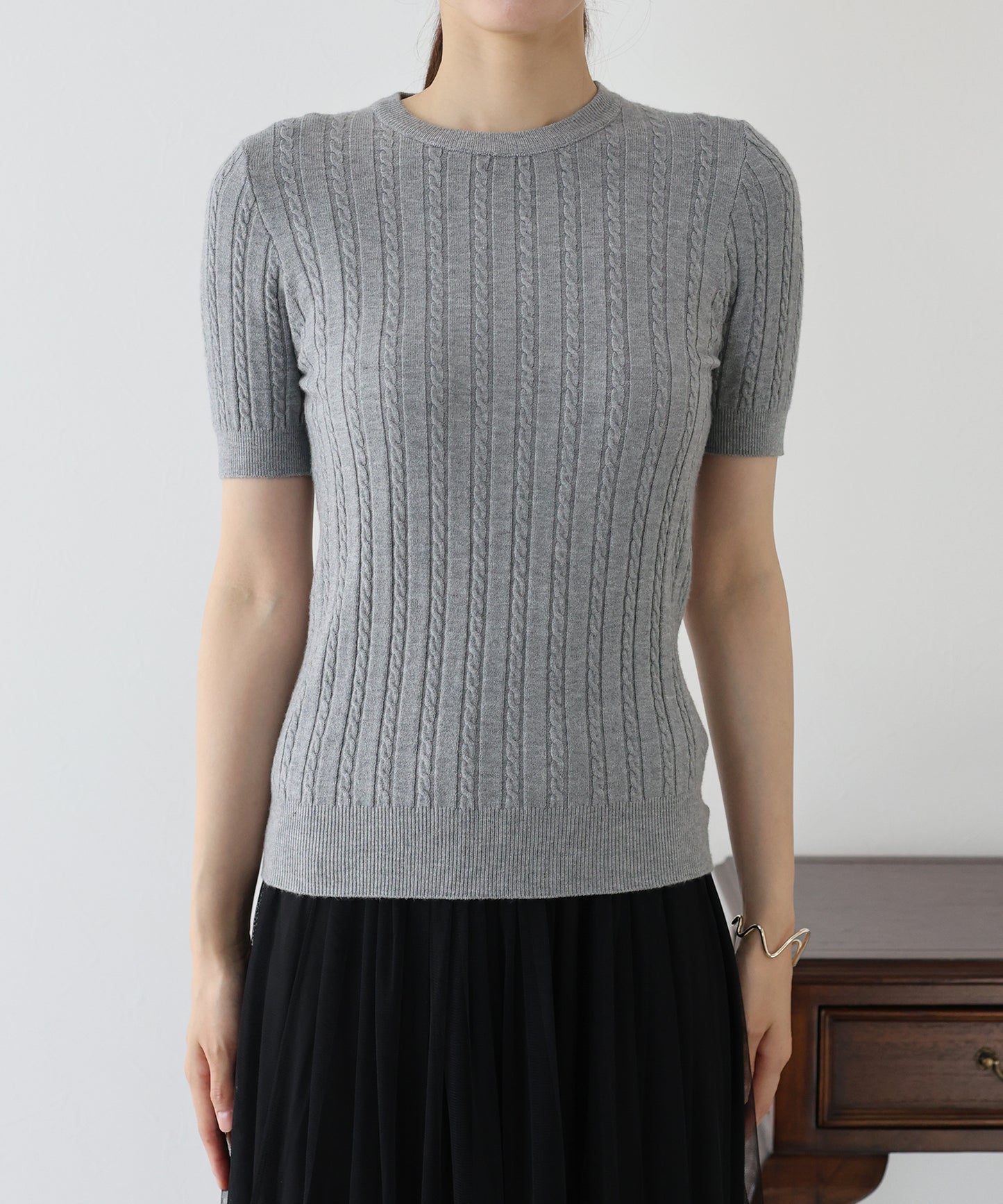 半袖ケーブルニット