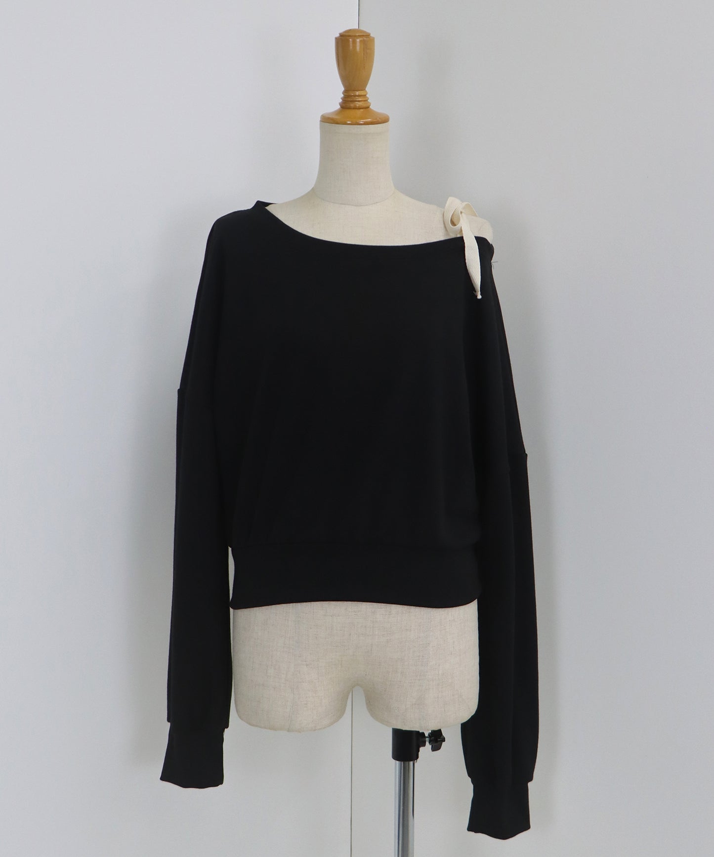 【TIME SALE】肩リボンオフショルダースウェット