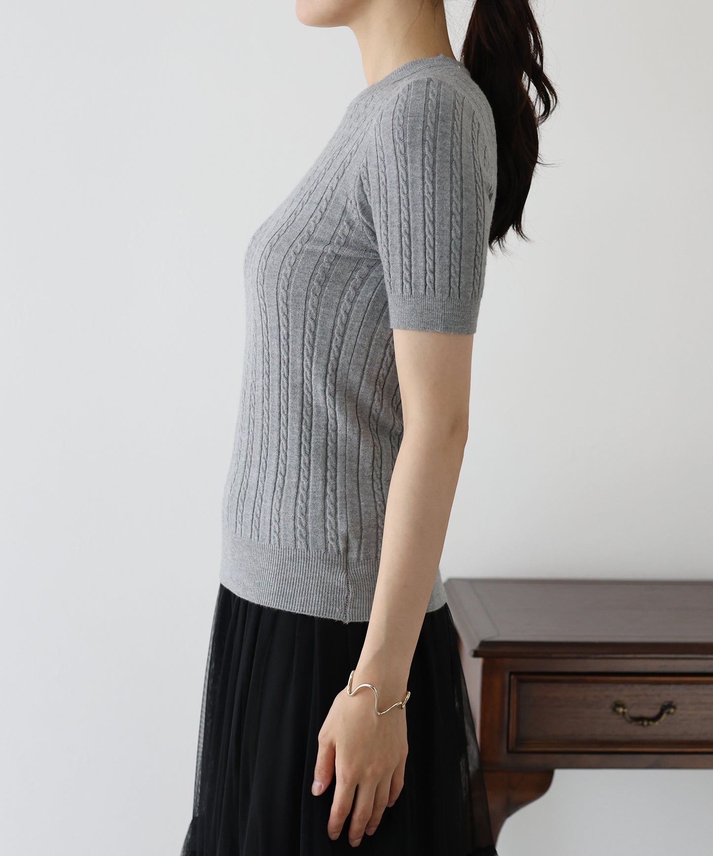 半袖ケーブルニット