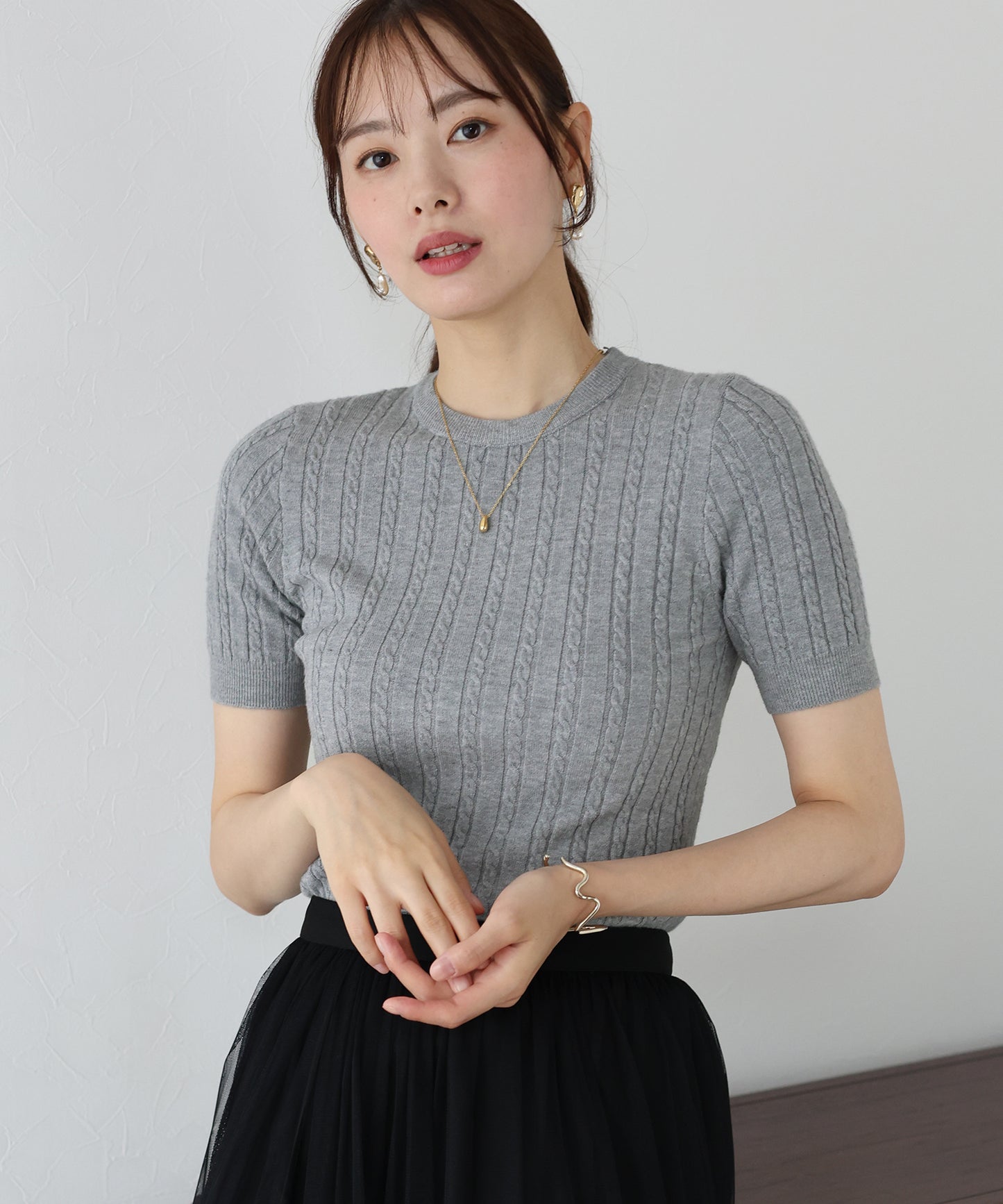 半袖ケーブルニット