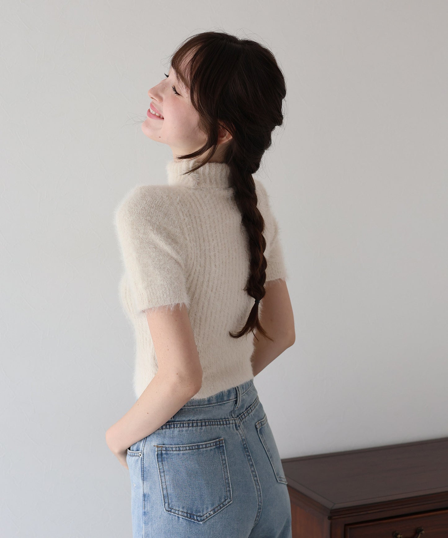 ハイネックシャギーニット