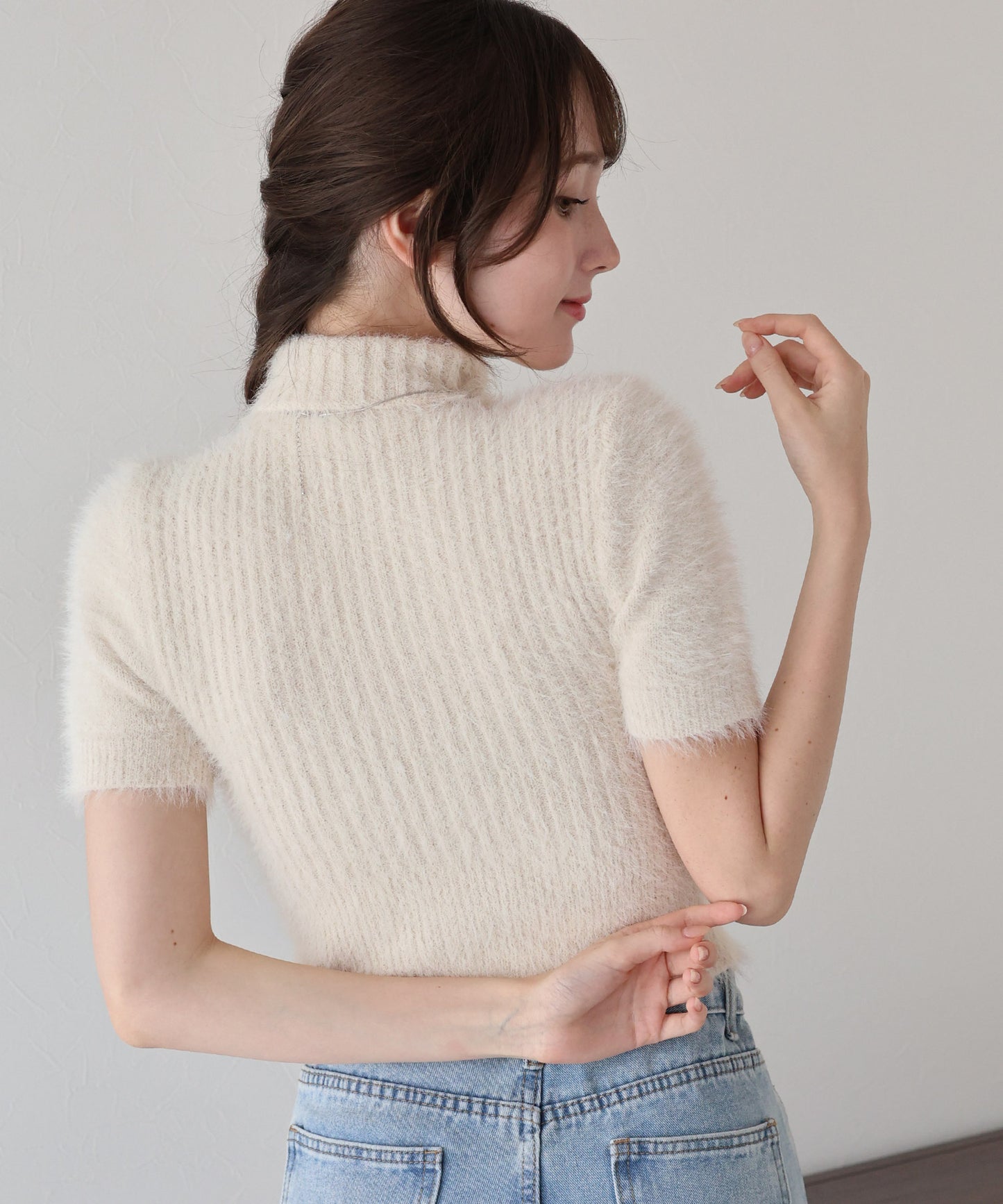 ハイネックシャギーニット