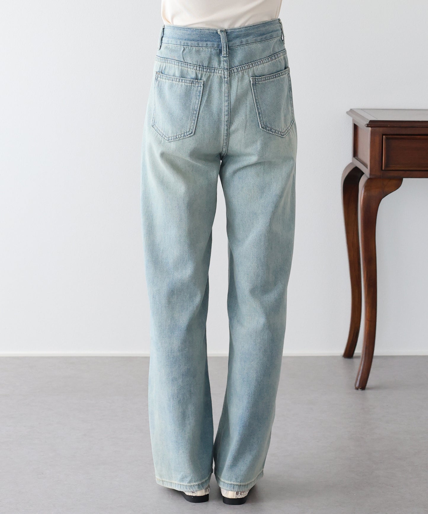 【早割5%OFF】フラワー刺繍デニムパンツ