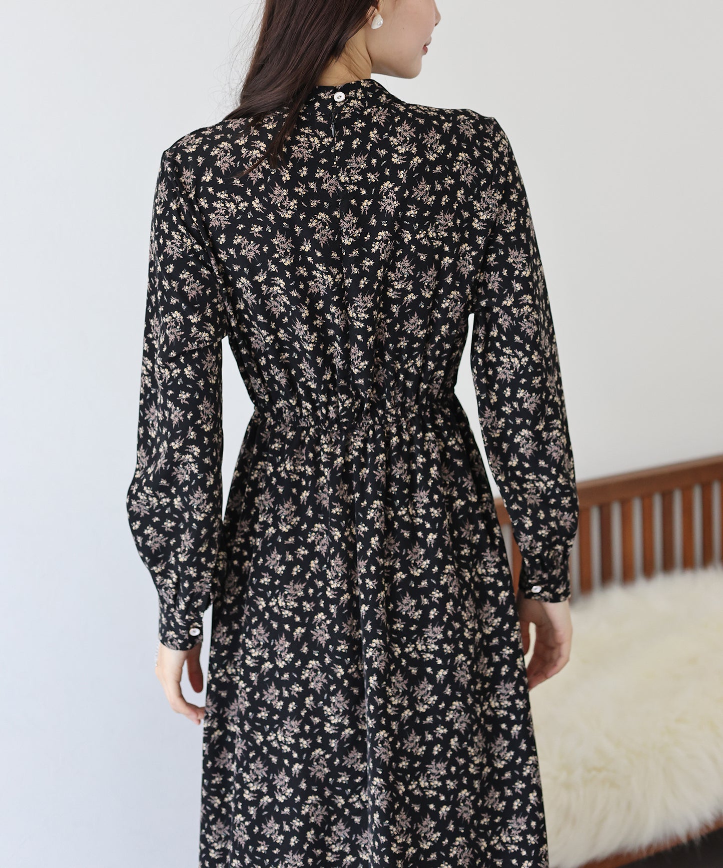【SALE】ハイネックタックワンピース