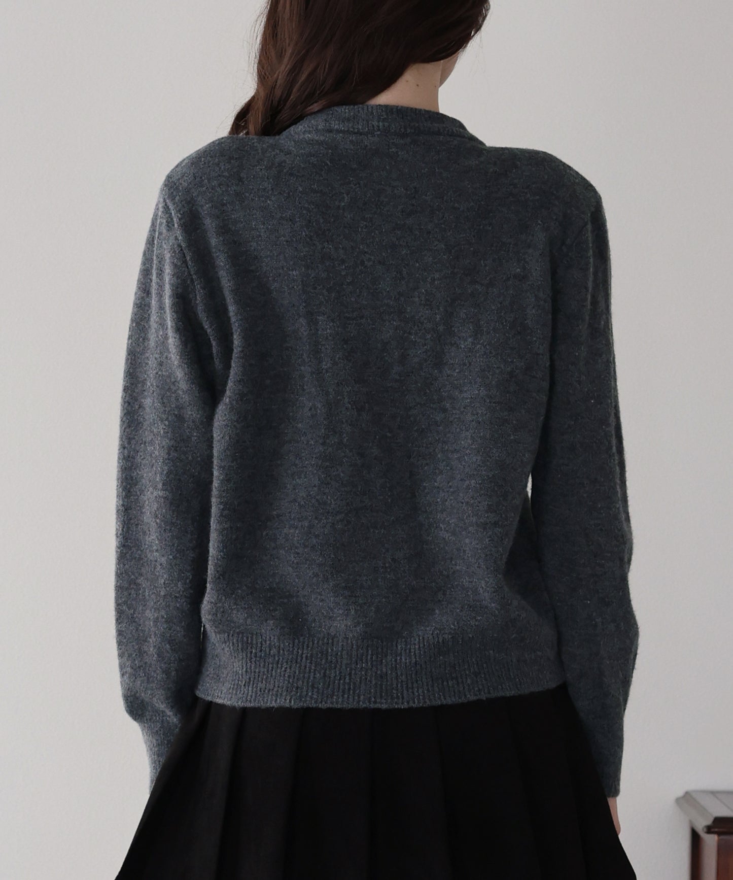 【早割5%OFF】金ボタンクルーネックカーディガン