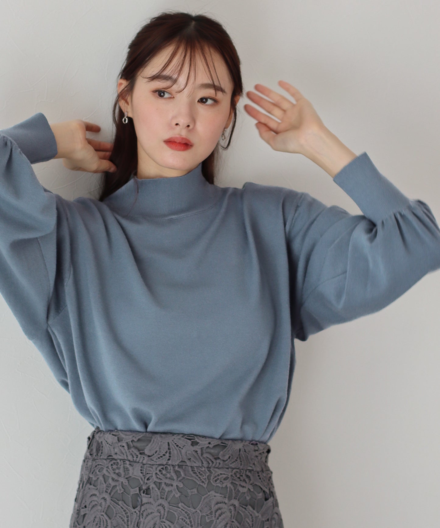 【SALE】バックパールボリューム袖ニット