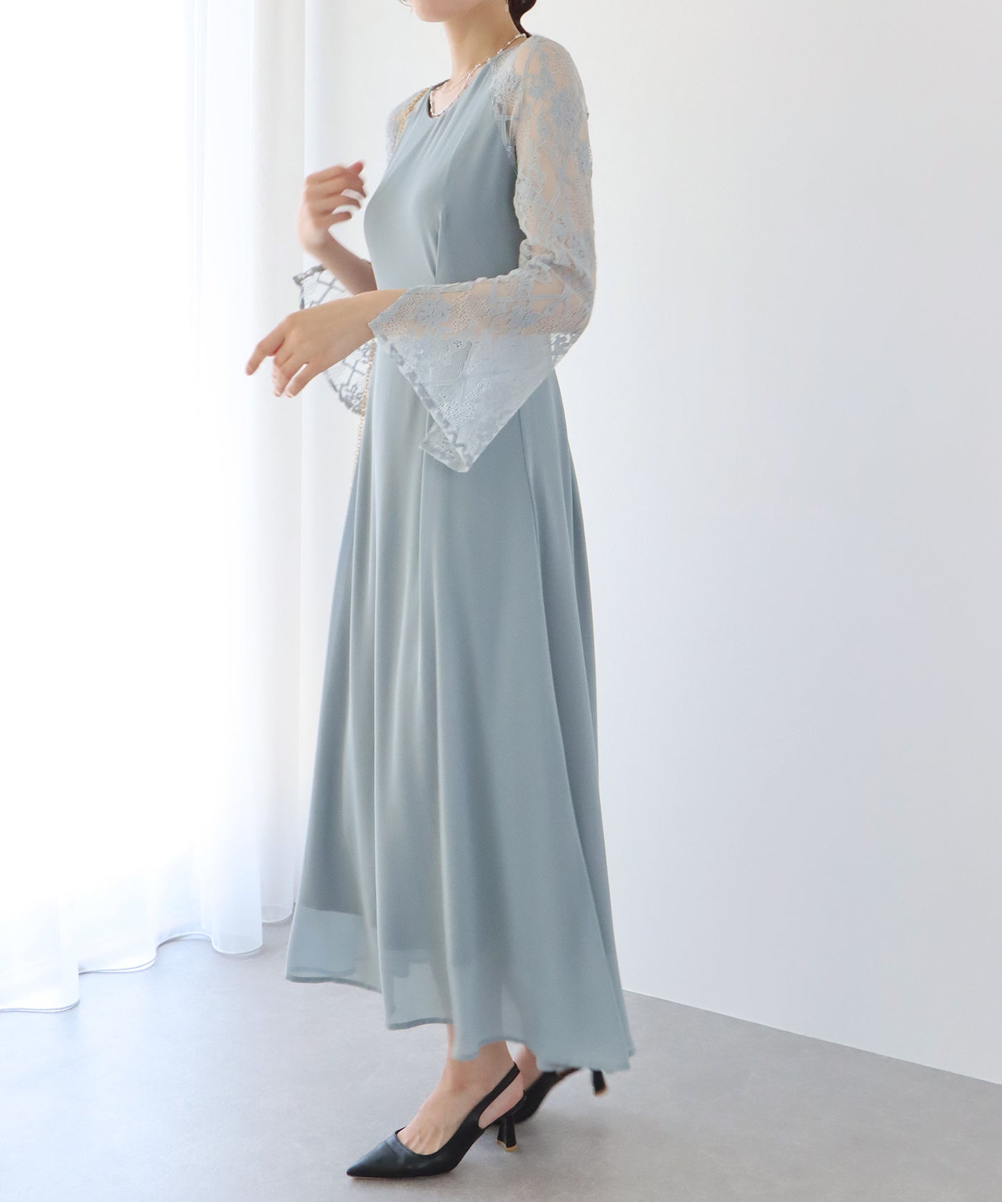 【SALE】レーススリットスリーブロング丈パーティードレス
