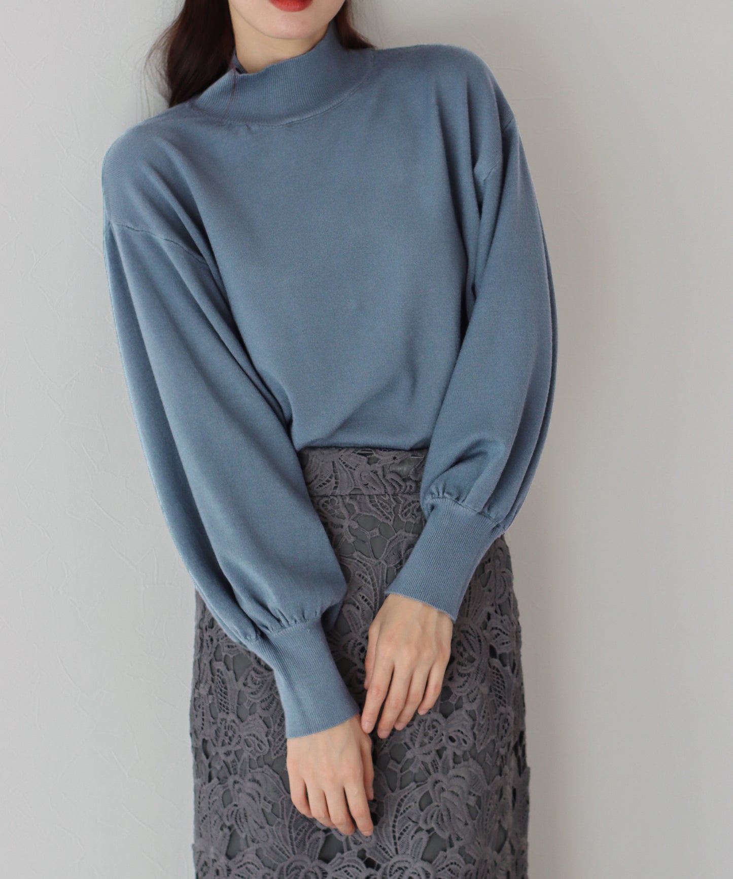 【SALE】バックパールボリューム袖ニット