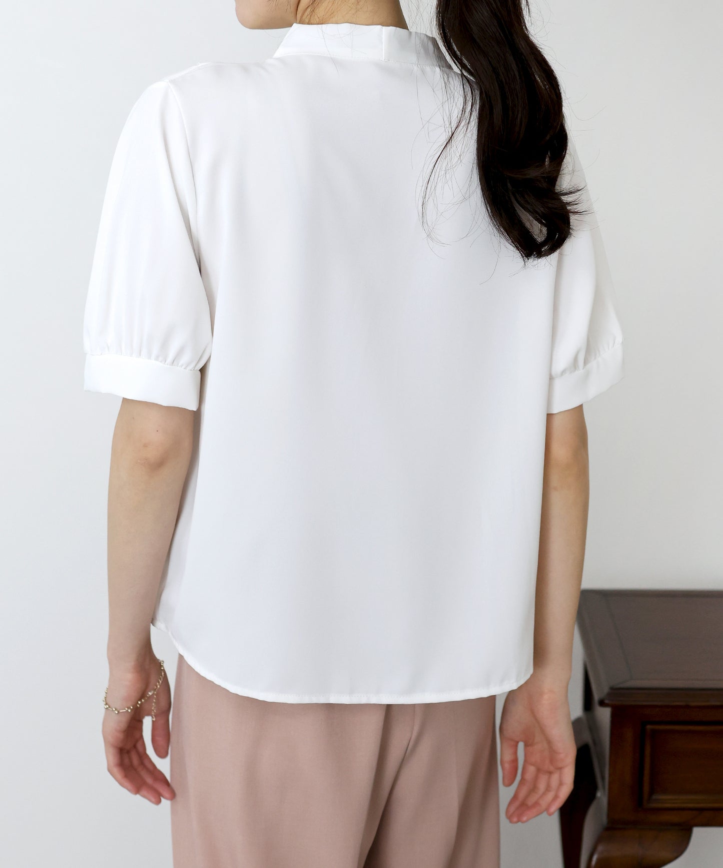 【SALE】パールラインVネックブラウス【ネコポス】