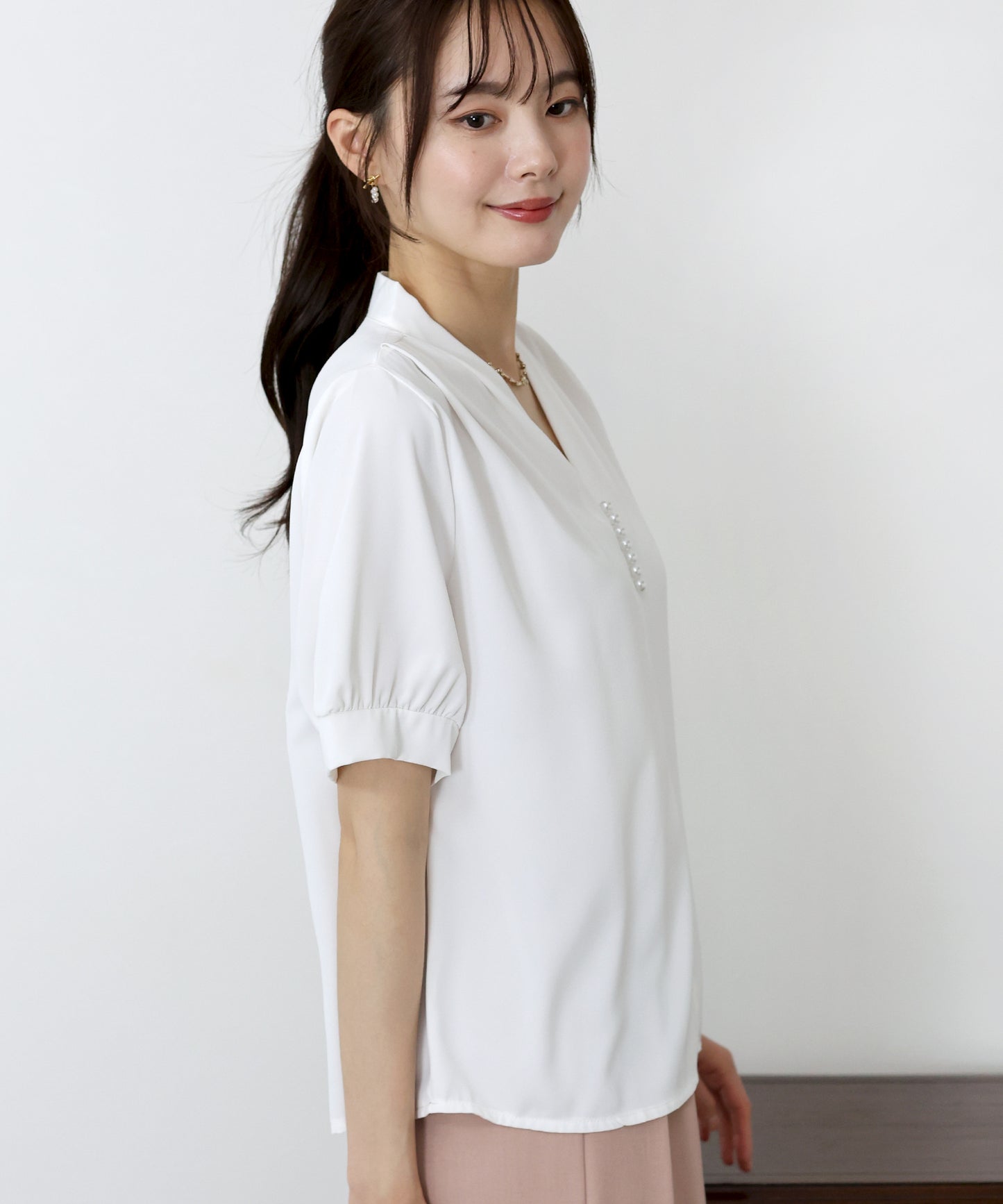 【SALE】パールラインVネックブラウス【ネコポス】