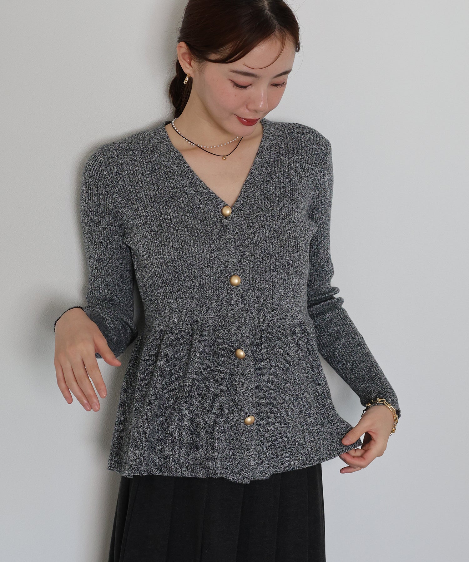 ゴールドボタンペプラムカーディガン[J by blue] – BLUE ONLINE