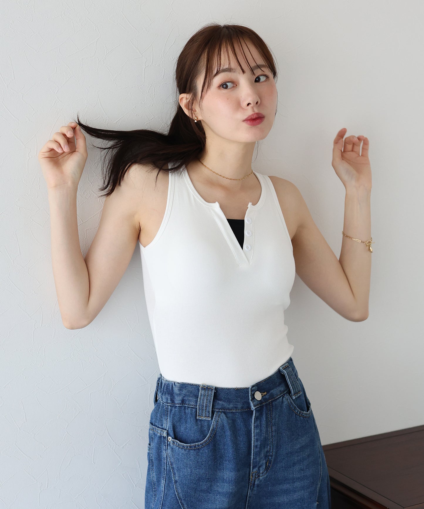 【TIME SALE】カップ付ヘンリーネックタンクトップ【ネコポス】