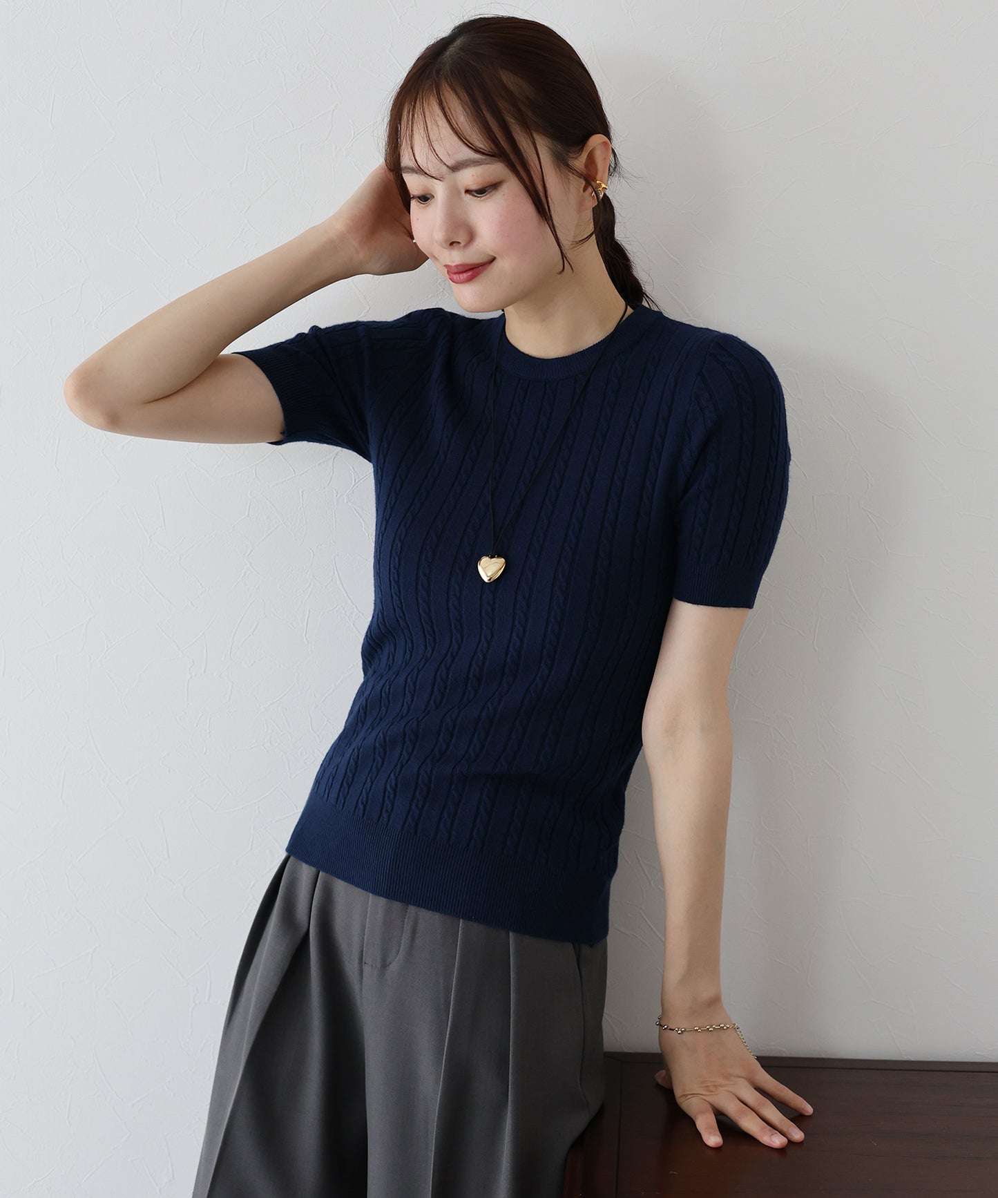 半袖ケーブルニット