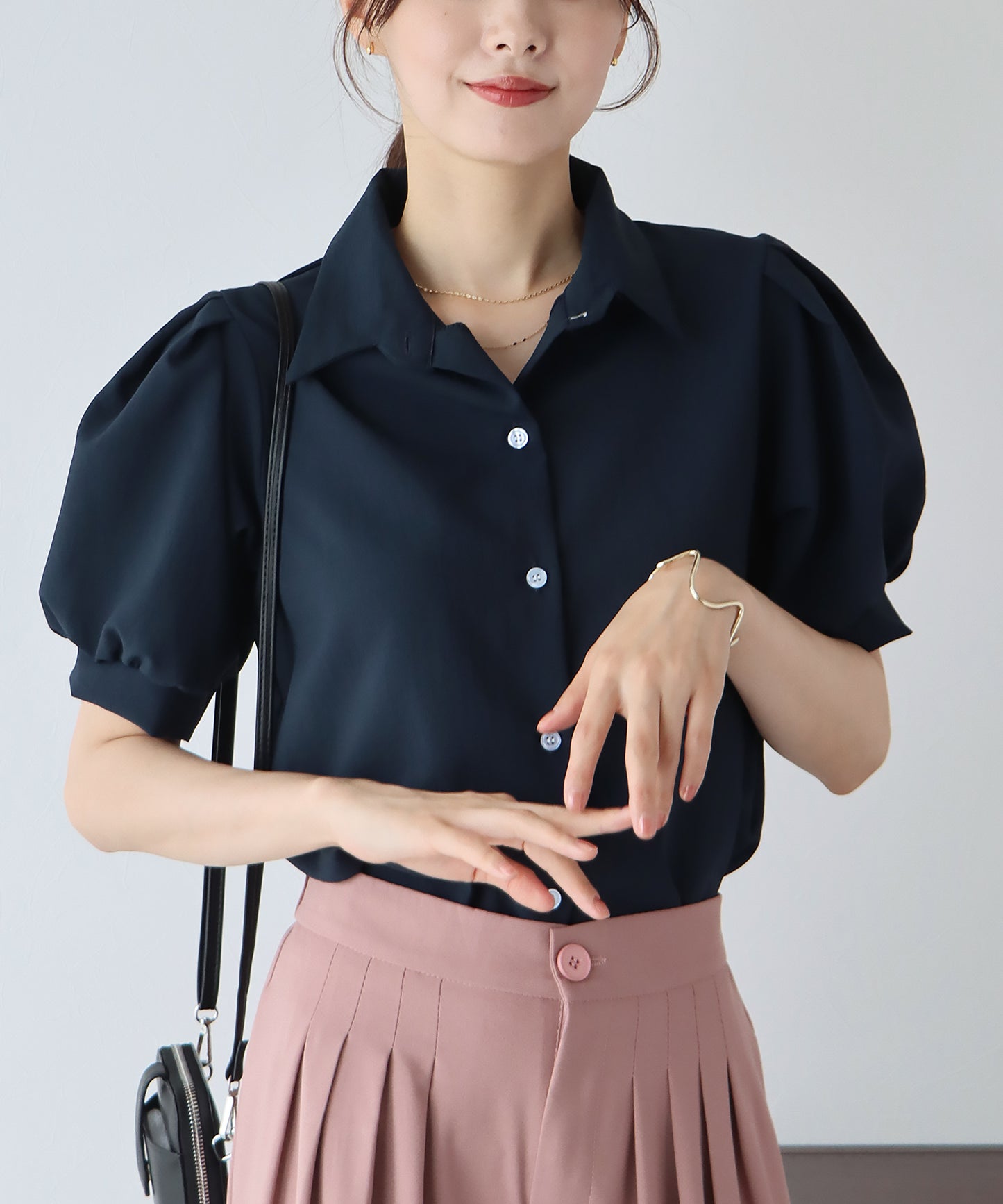 퍼프 슬리브 셔츠 【고양이 포스】