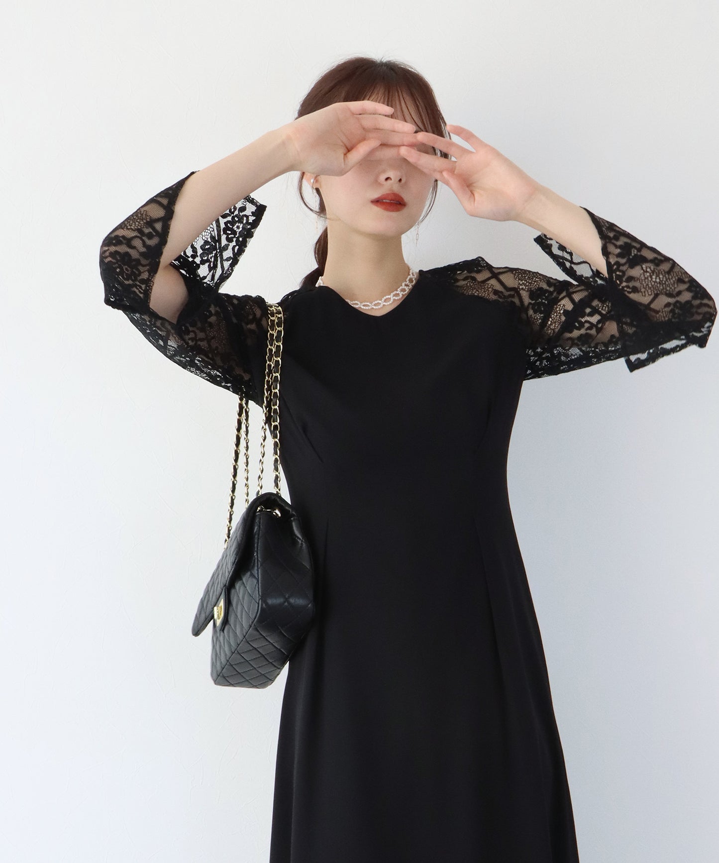 【SALE】レーススリットスリーブロング丈パーティードレス