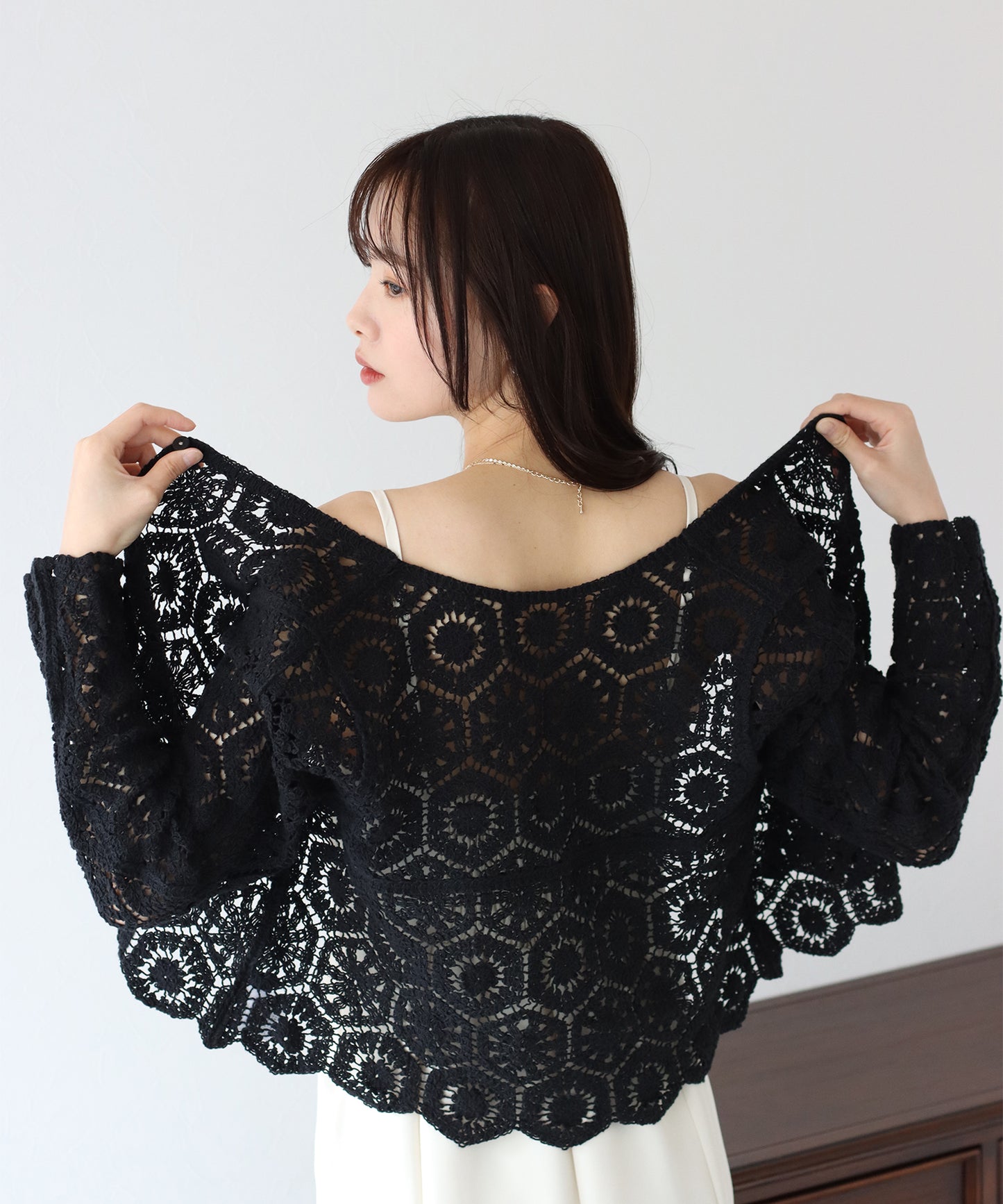 【SALE】透かし編み風モチーフレースカーディガン