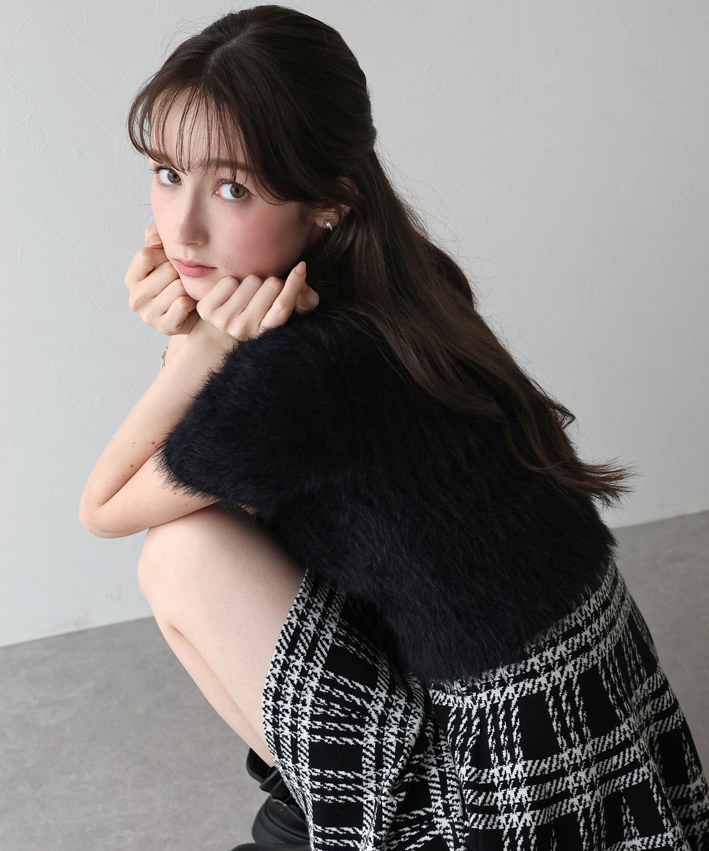 ハイネックシャギーニット