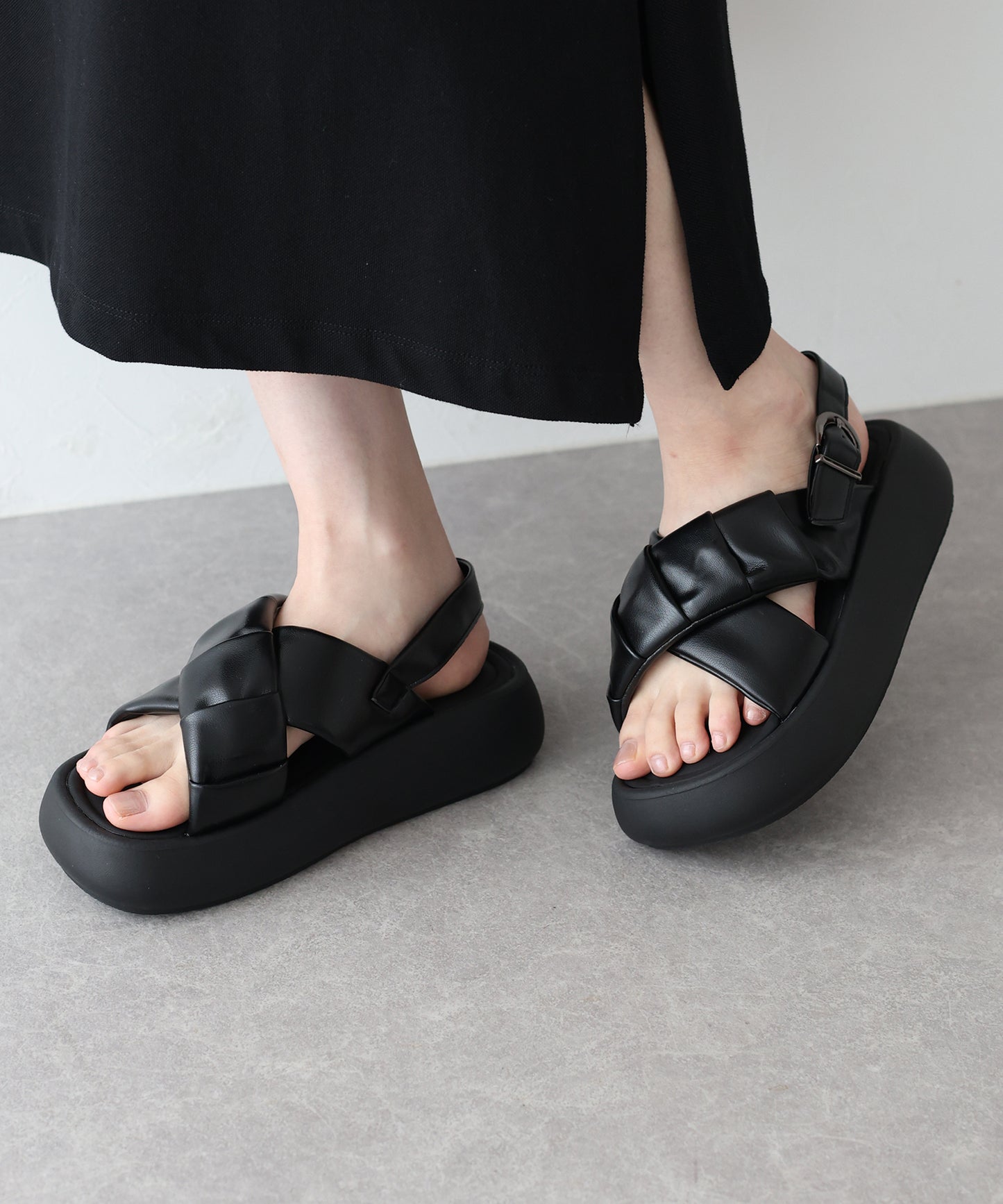 【SALE】クロスベルト厚底コンフォートサンダル