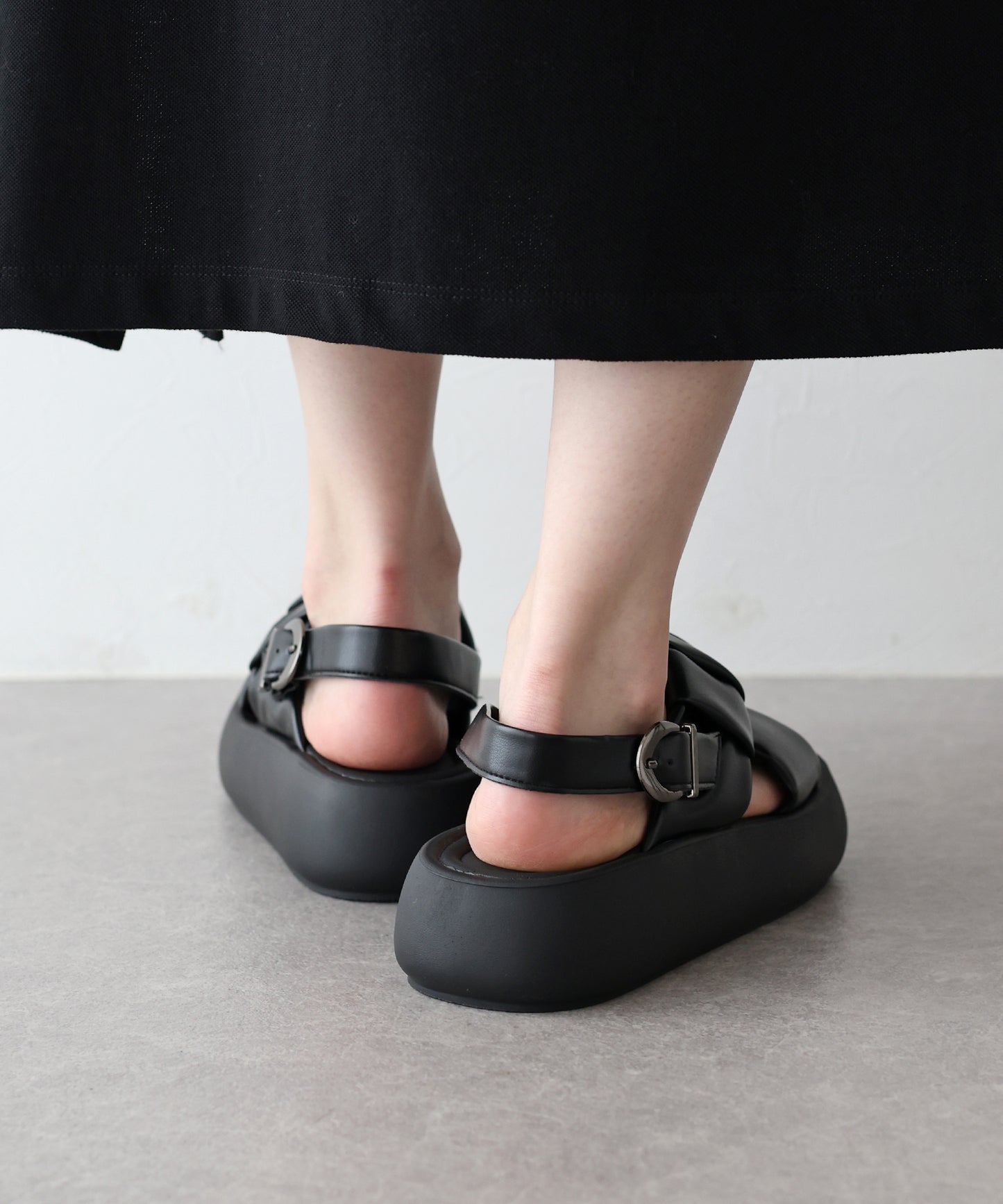【SALE】クロスベルト厚底コンフォートサンダル