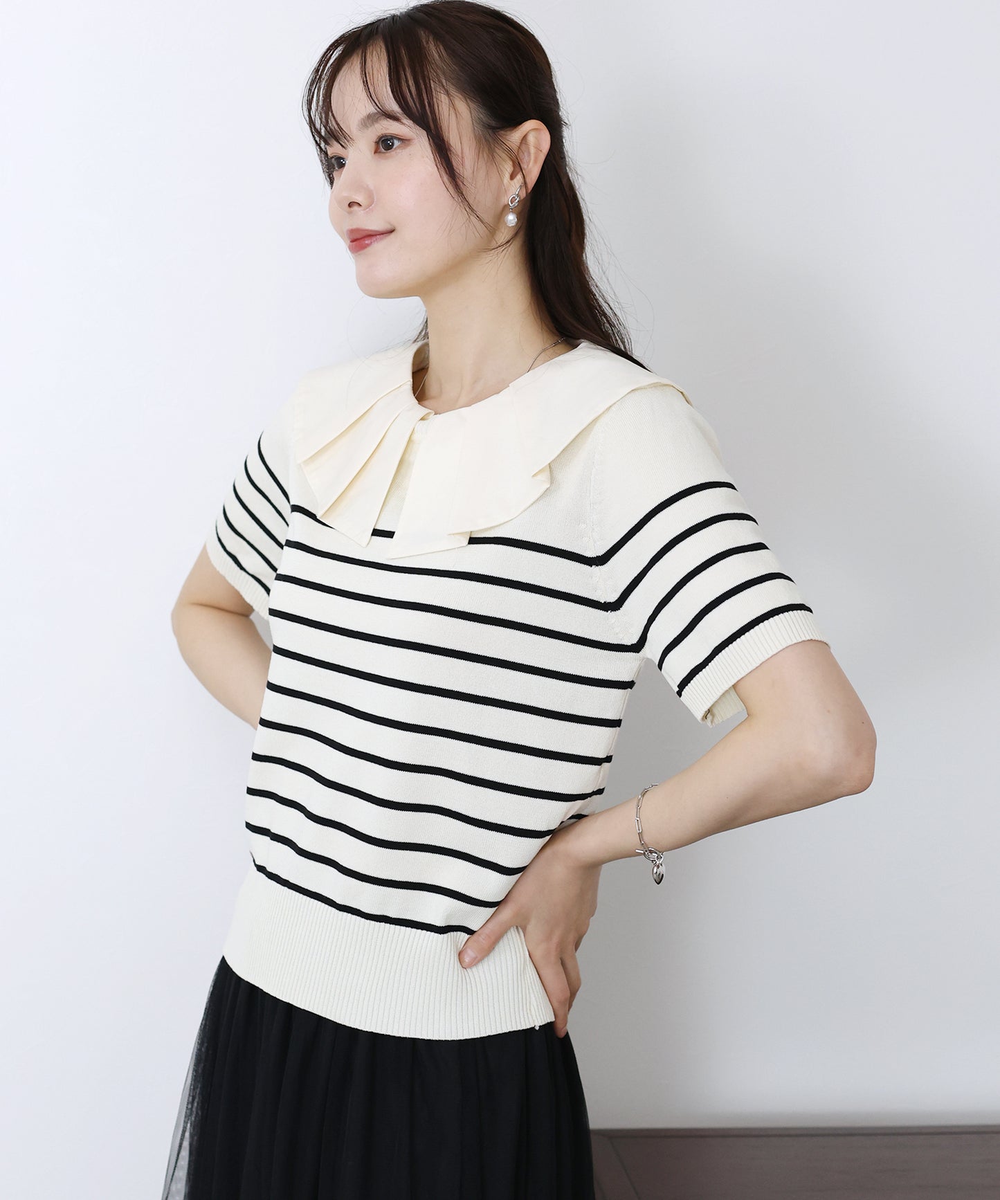 2WAYフリル襟付きニット