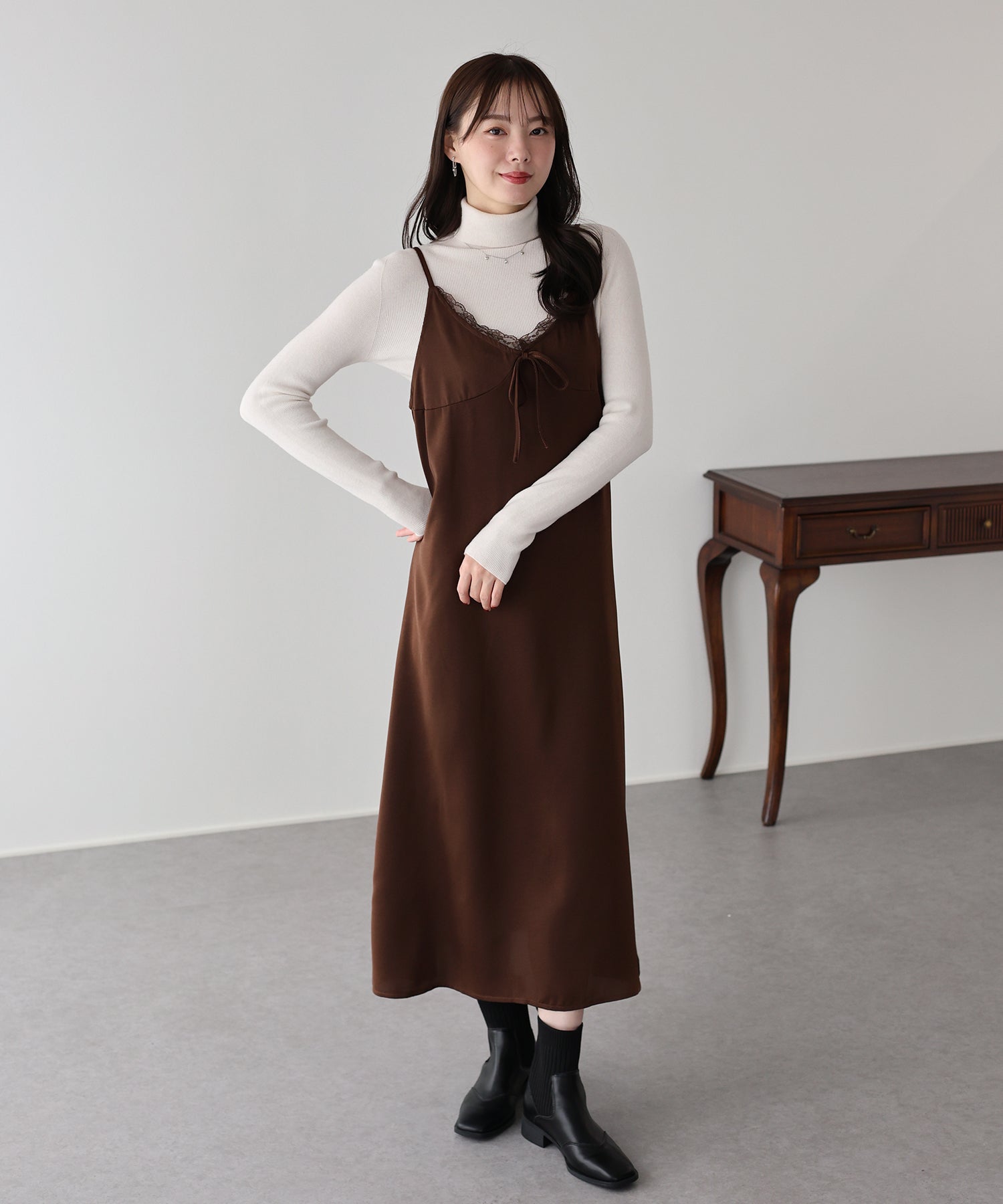 サテンレースキャミワンピース – BLUE ONLINE