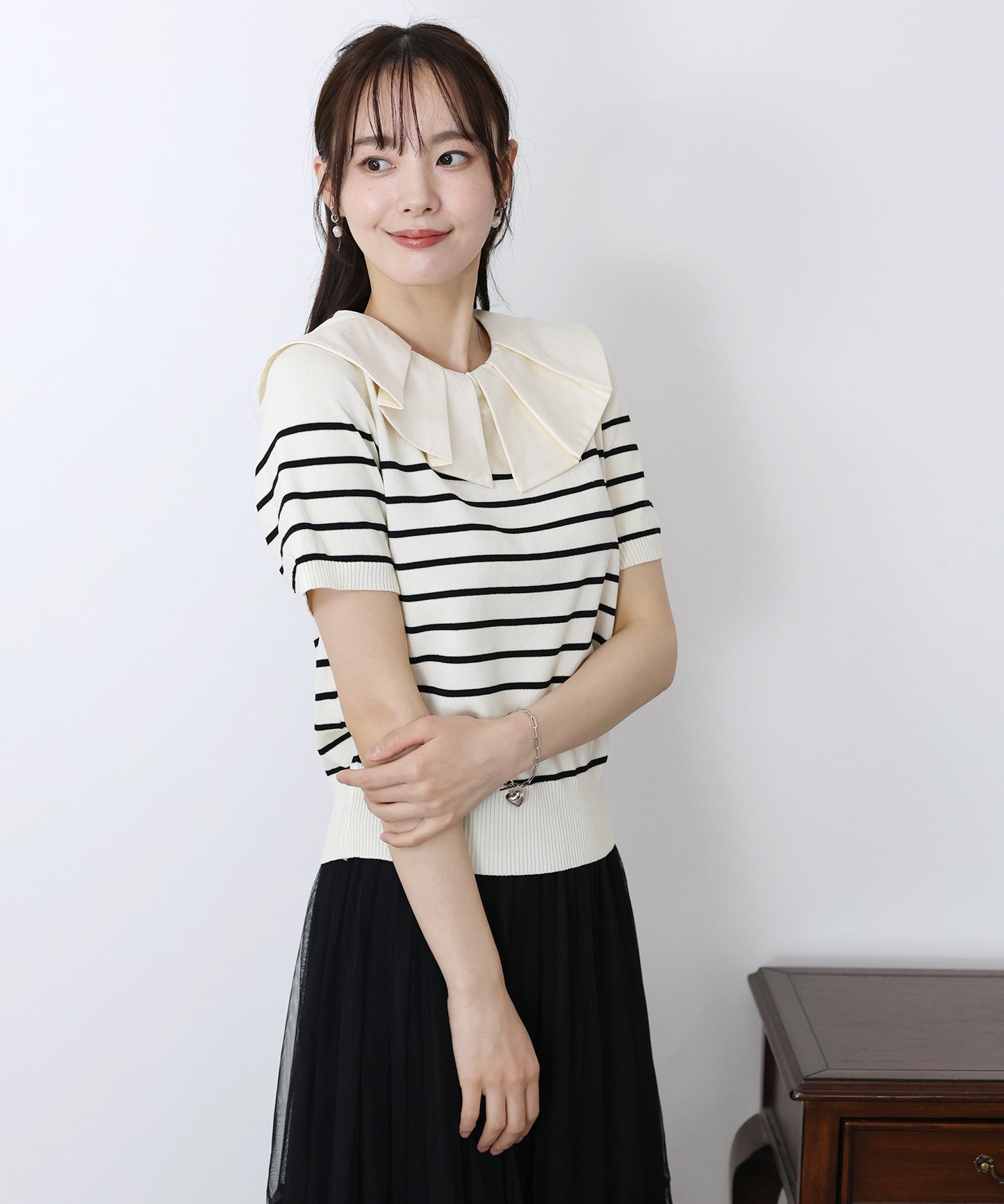 2WAYフリル襟付きニット