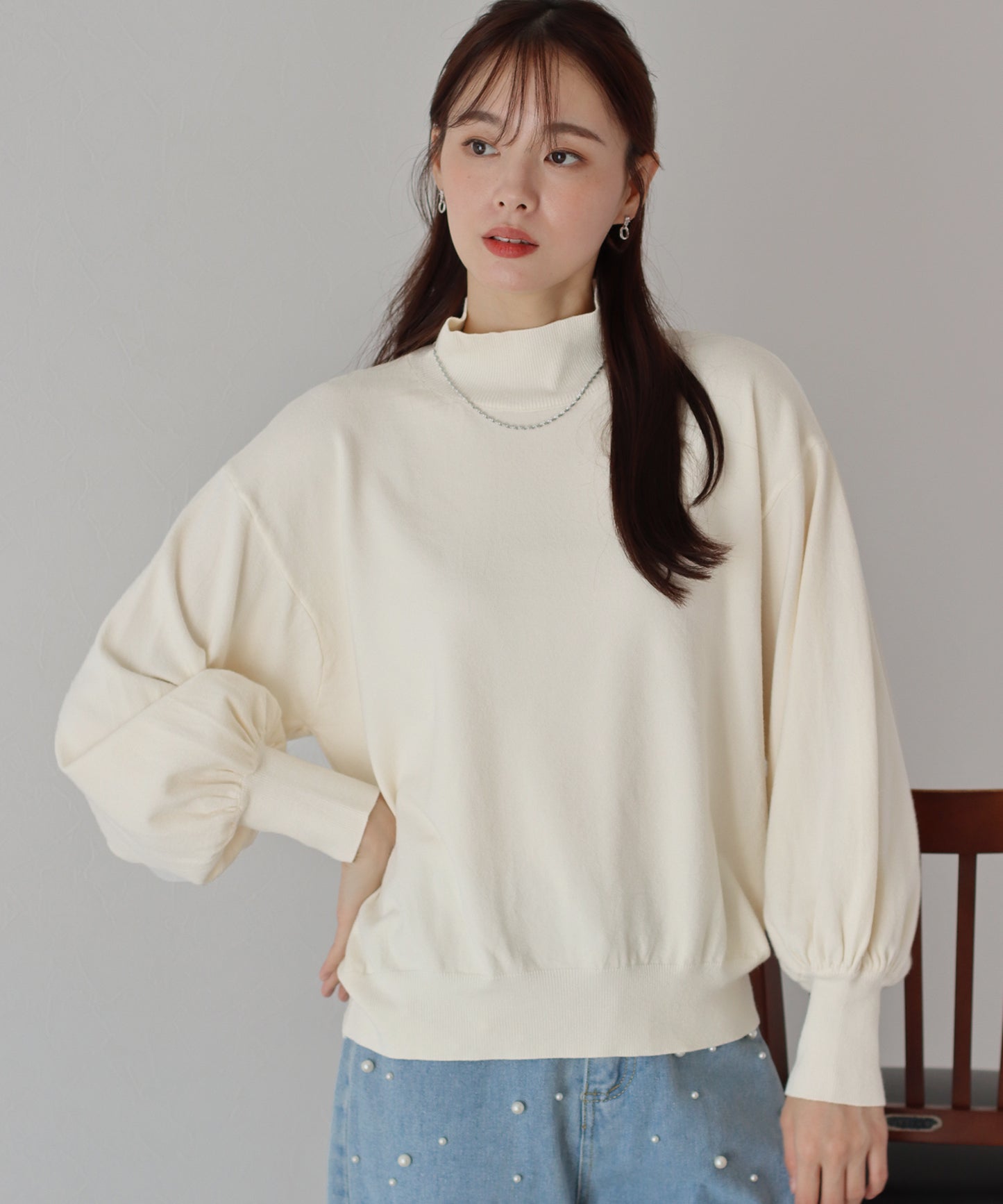 【SALE】バックパールボリューム袖ニット