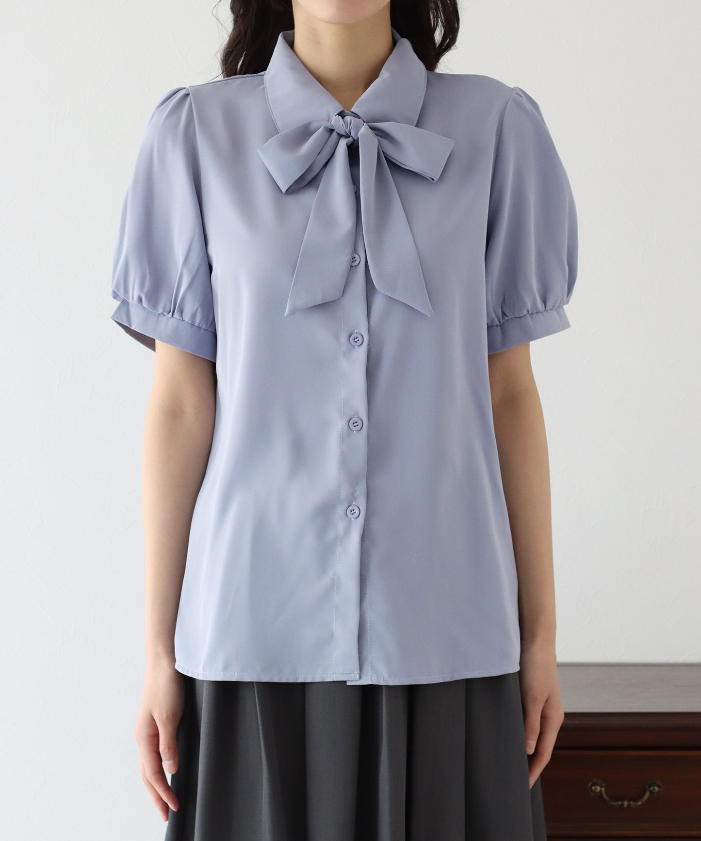 보우타이 리본 블라우스