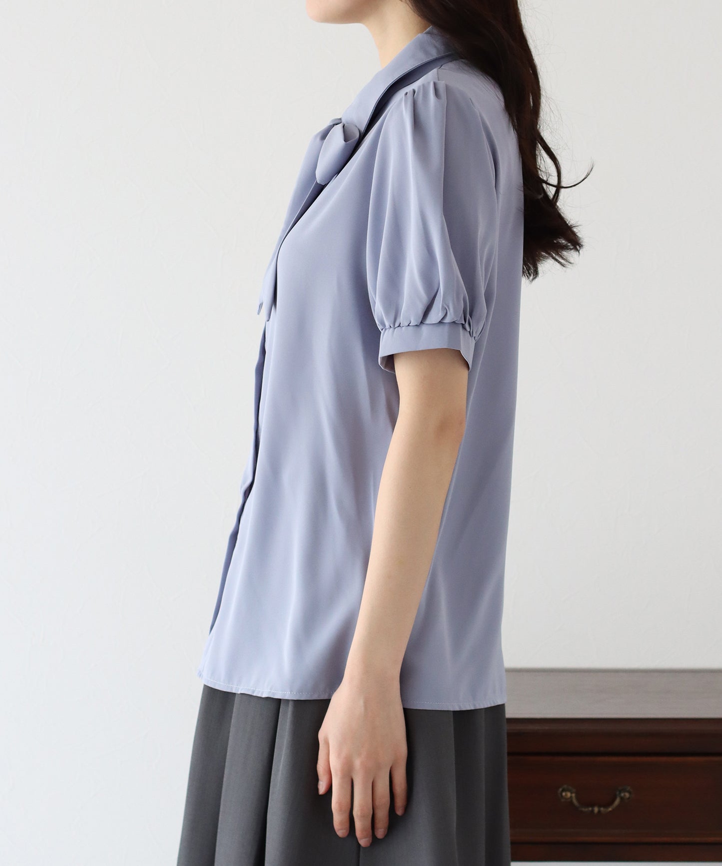 보우타이 리본 블라우스