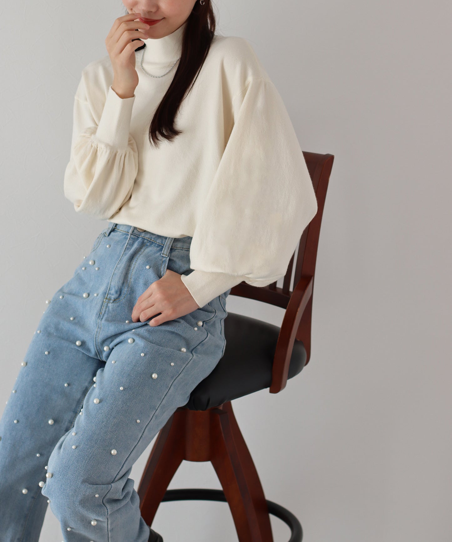 【SALE】バックパールボリューム袖ニット