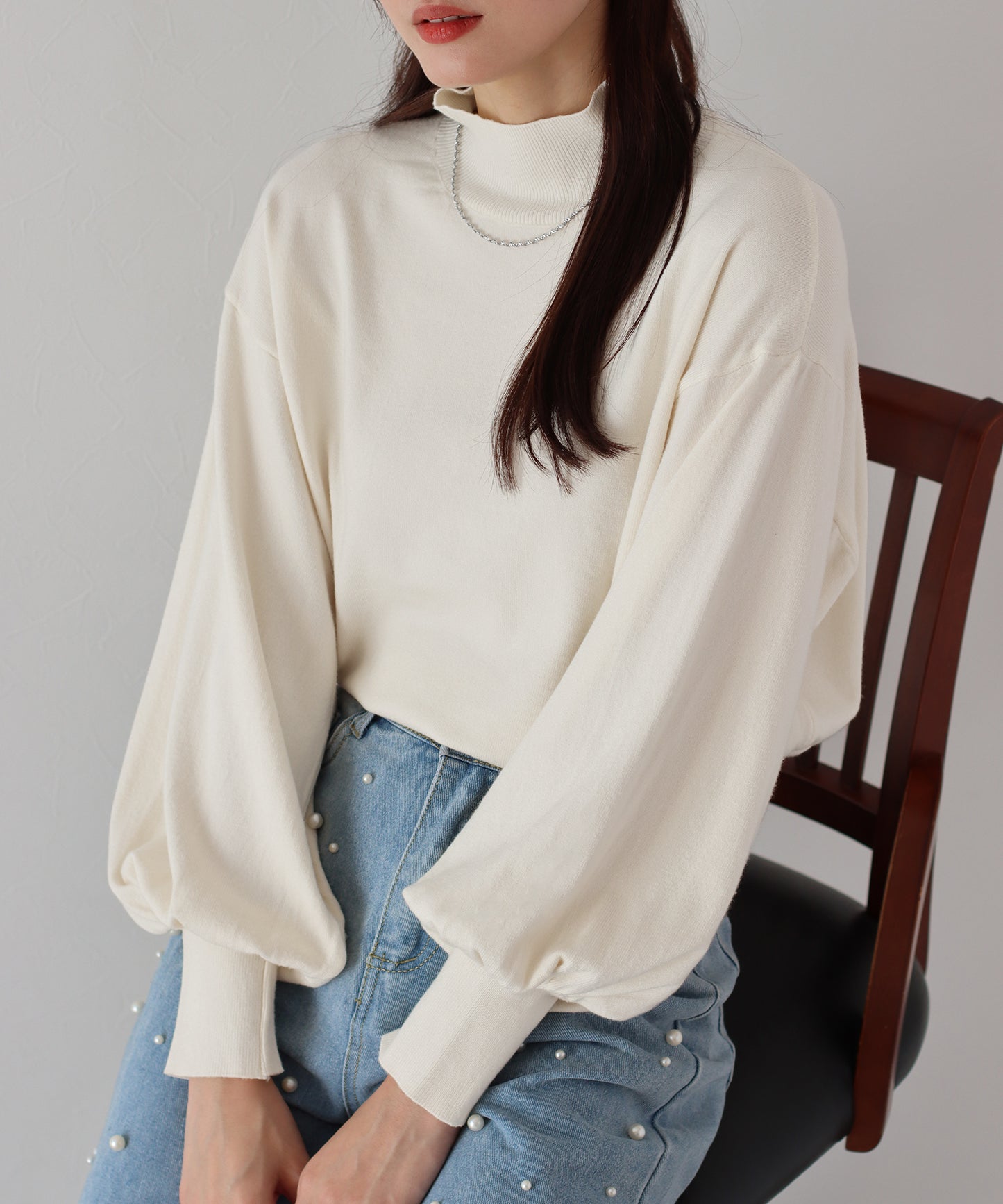 【SALE】バックパールボリューム袖ニット
