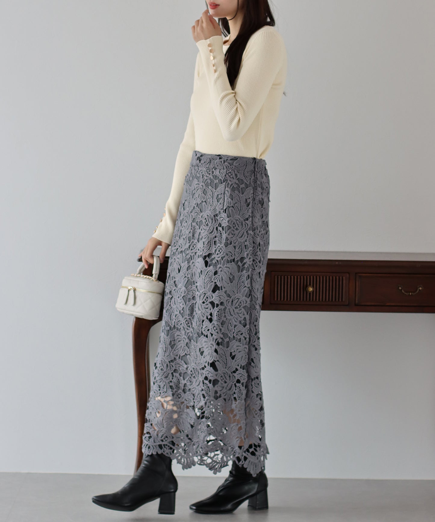 【SALE】金釦付きリブニット