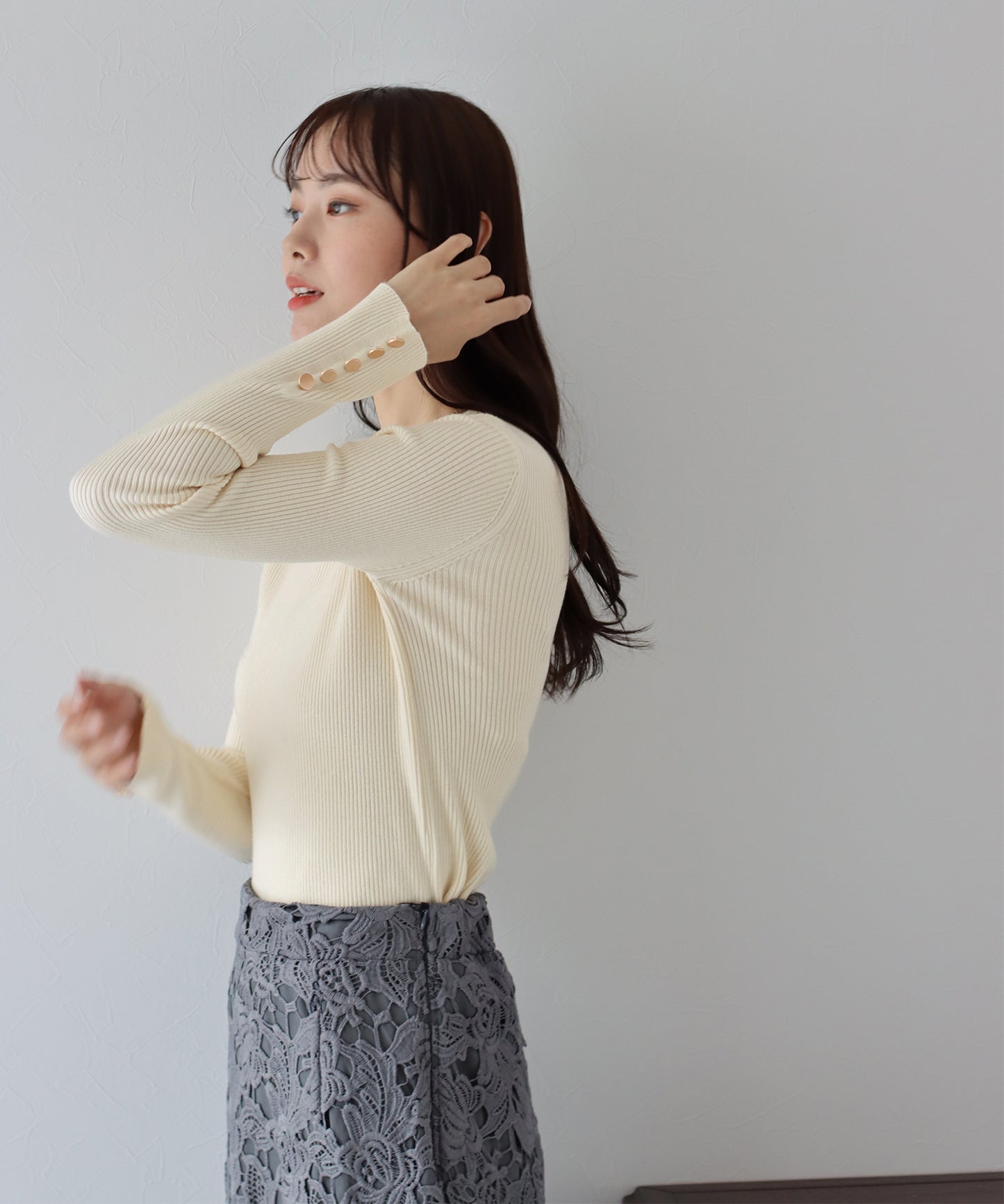 【SALE】金釦付きリブニット